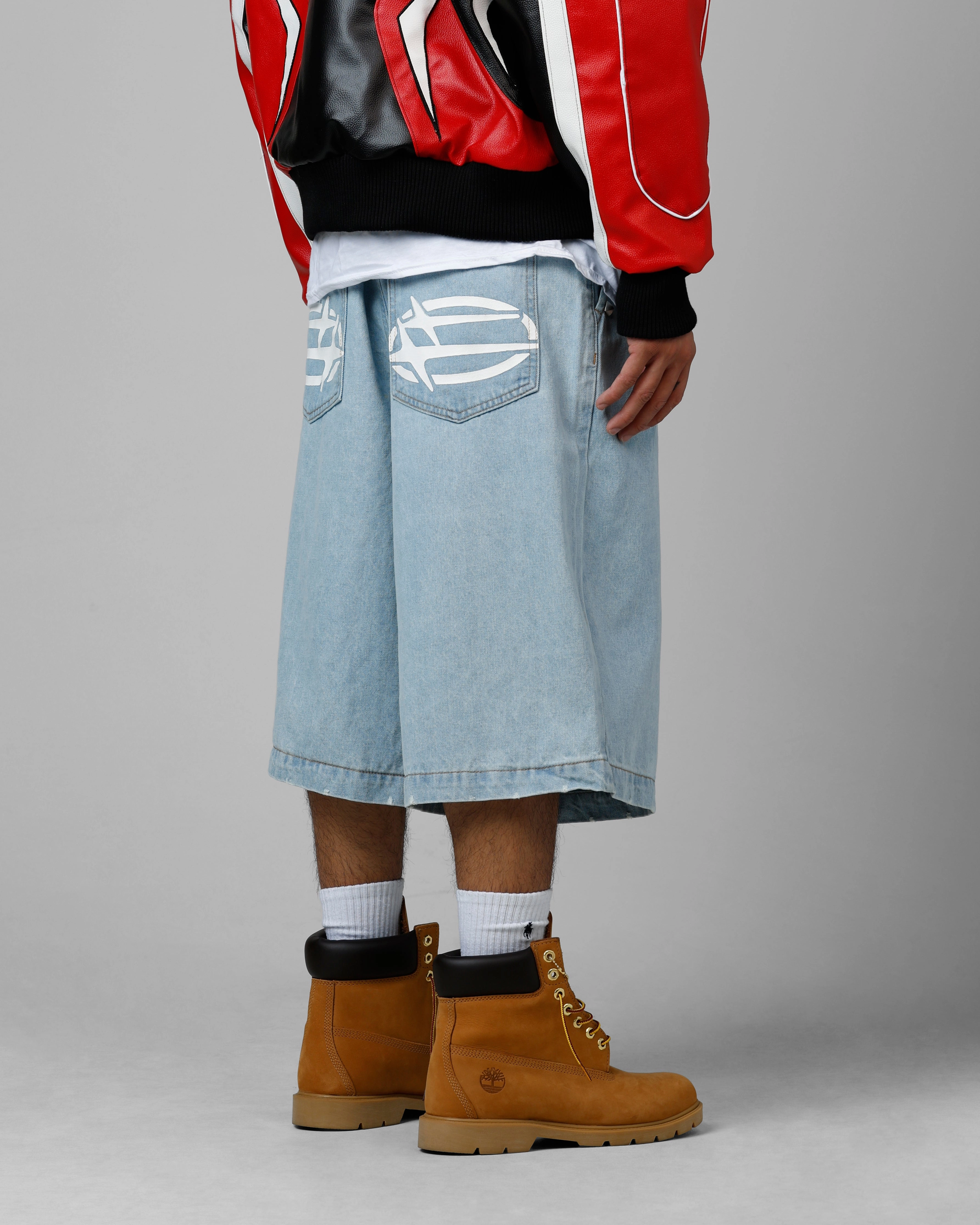 Rayon drape Loiter 3 Quarter Shorts Light Wash