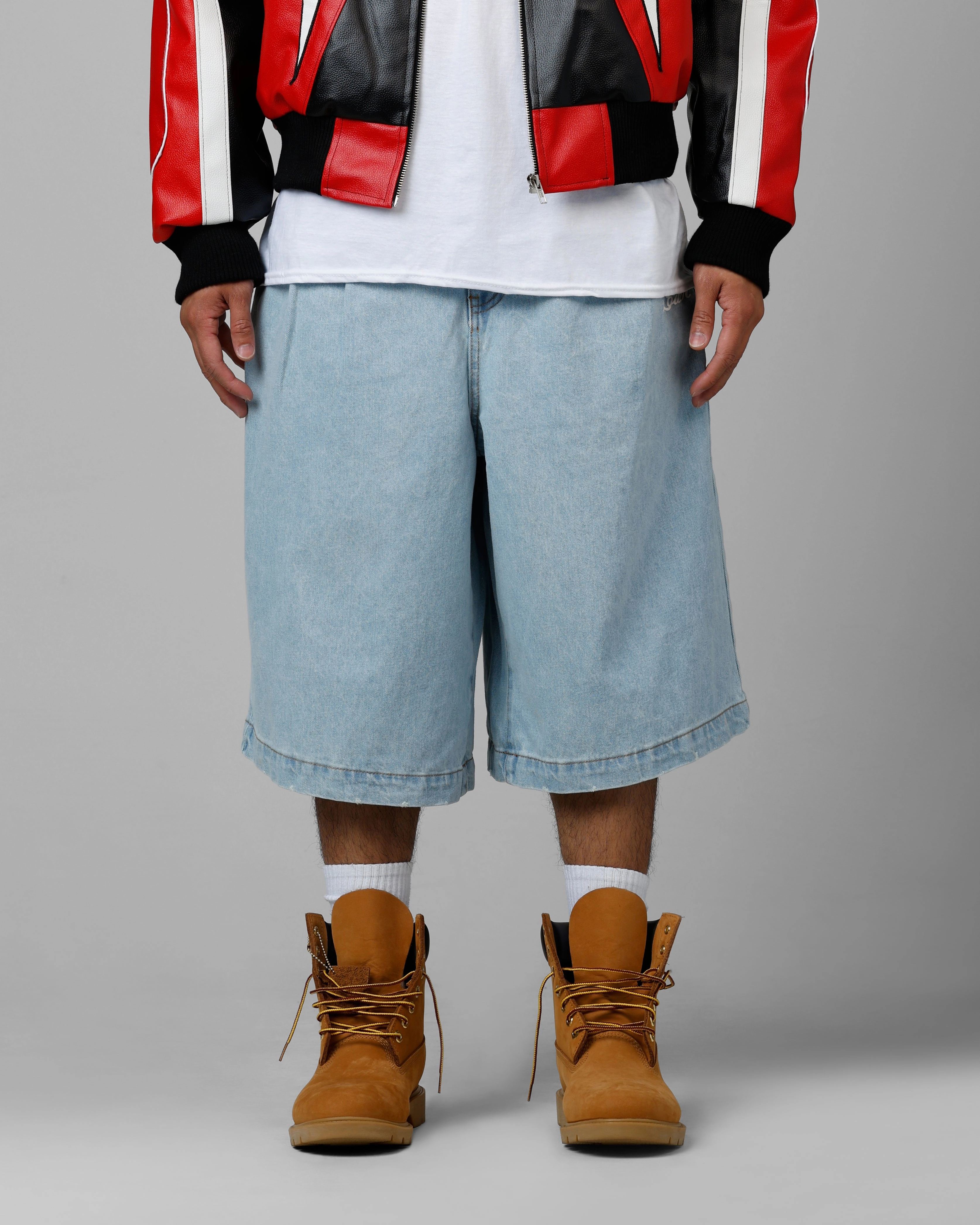 Loiter 3 Quarter Shorts Light Wash Casual Wearable Non Iron Technology