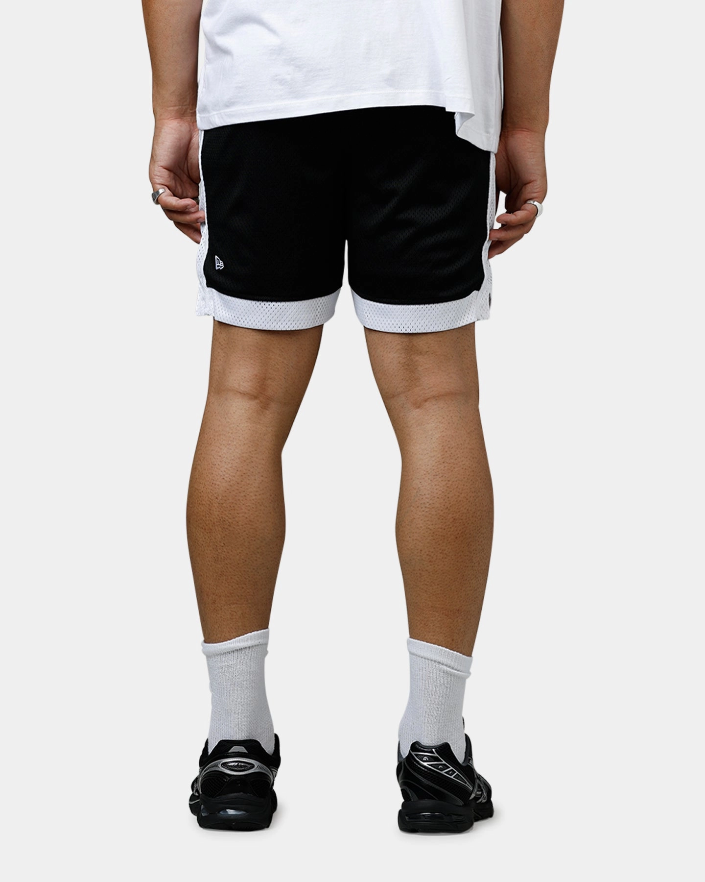 Breathable Mesh Panels New Era Los Angeles Dodgers Sport Class Shorts Black/White