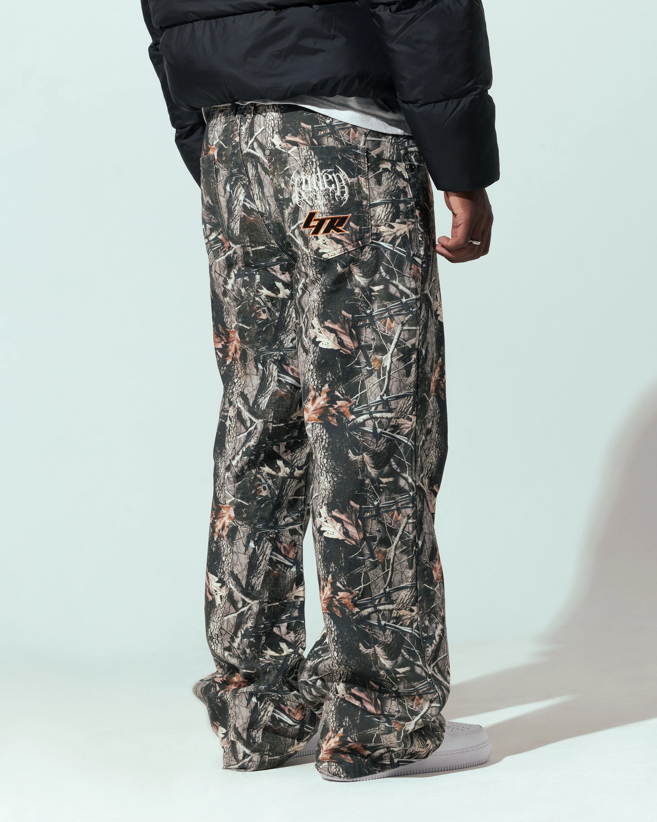 TaglessDesign Core Style Loiter Hunter Camo Pants Camo