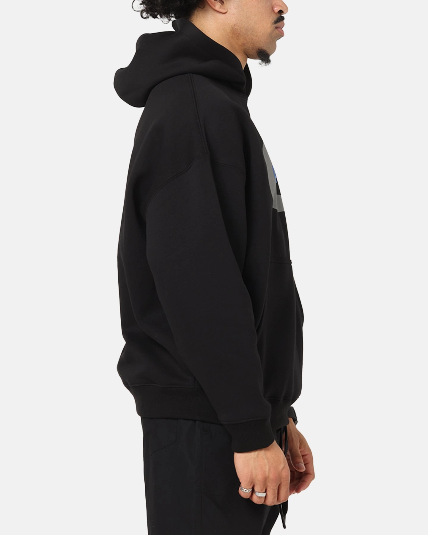 Carre Crested Hoodie Black Fashion Day Street Scene