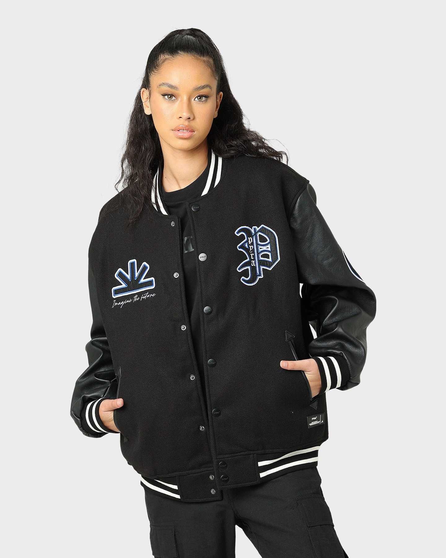 Tradition spring outfit Pyra Imagine Varsity Jacket Black/Blue