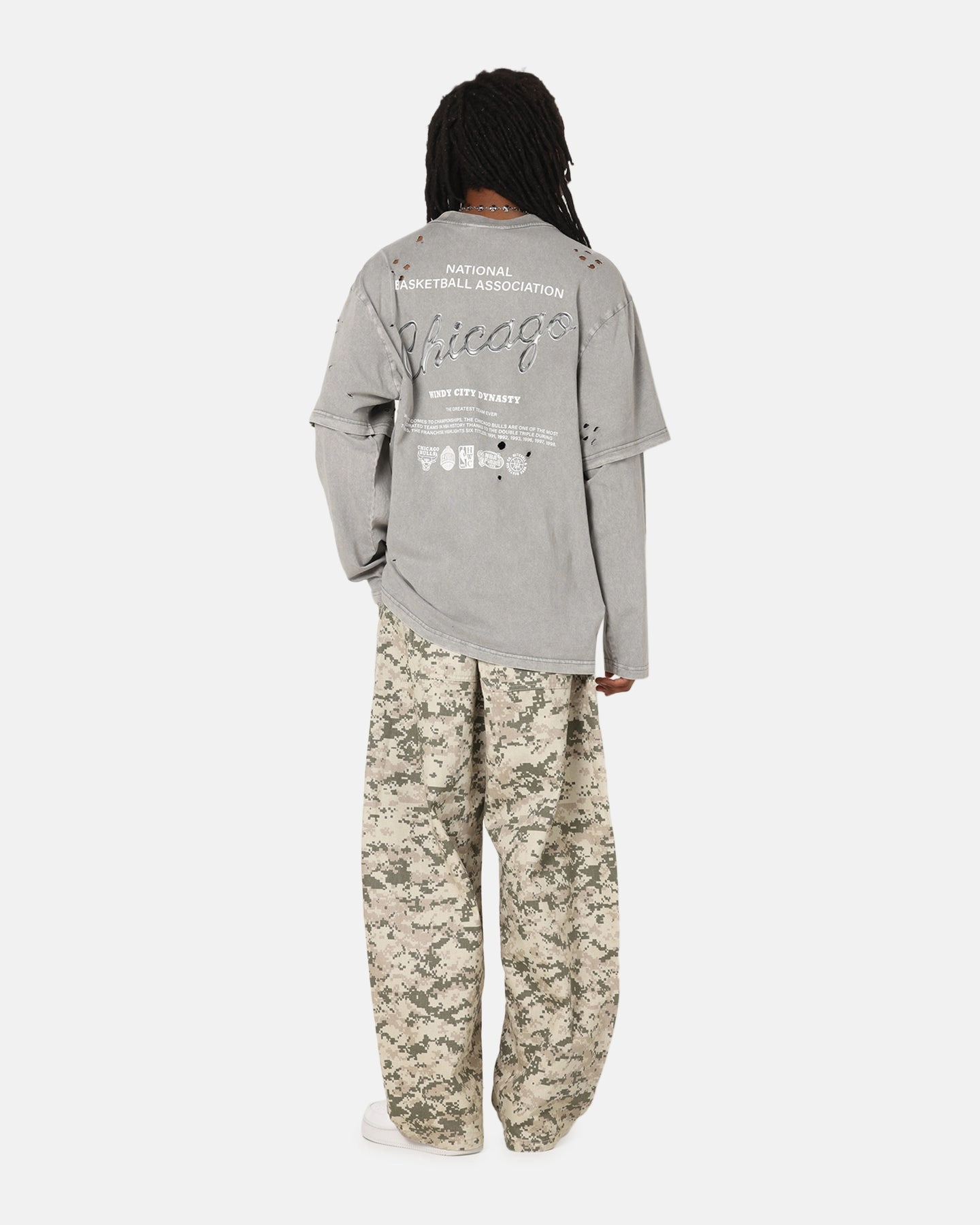 Mitchell & Ness Chicago Bulls Chromed Mock Long Sleeve T-Shirt Gunmental Grey Breathable mesh panel Cycling endurance