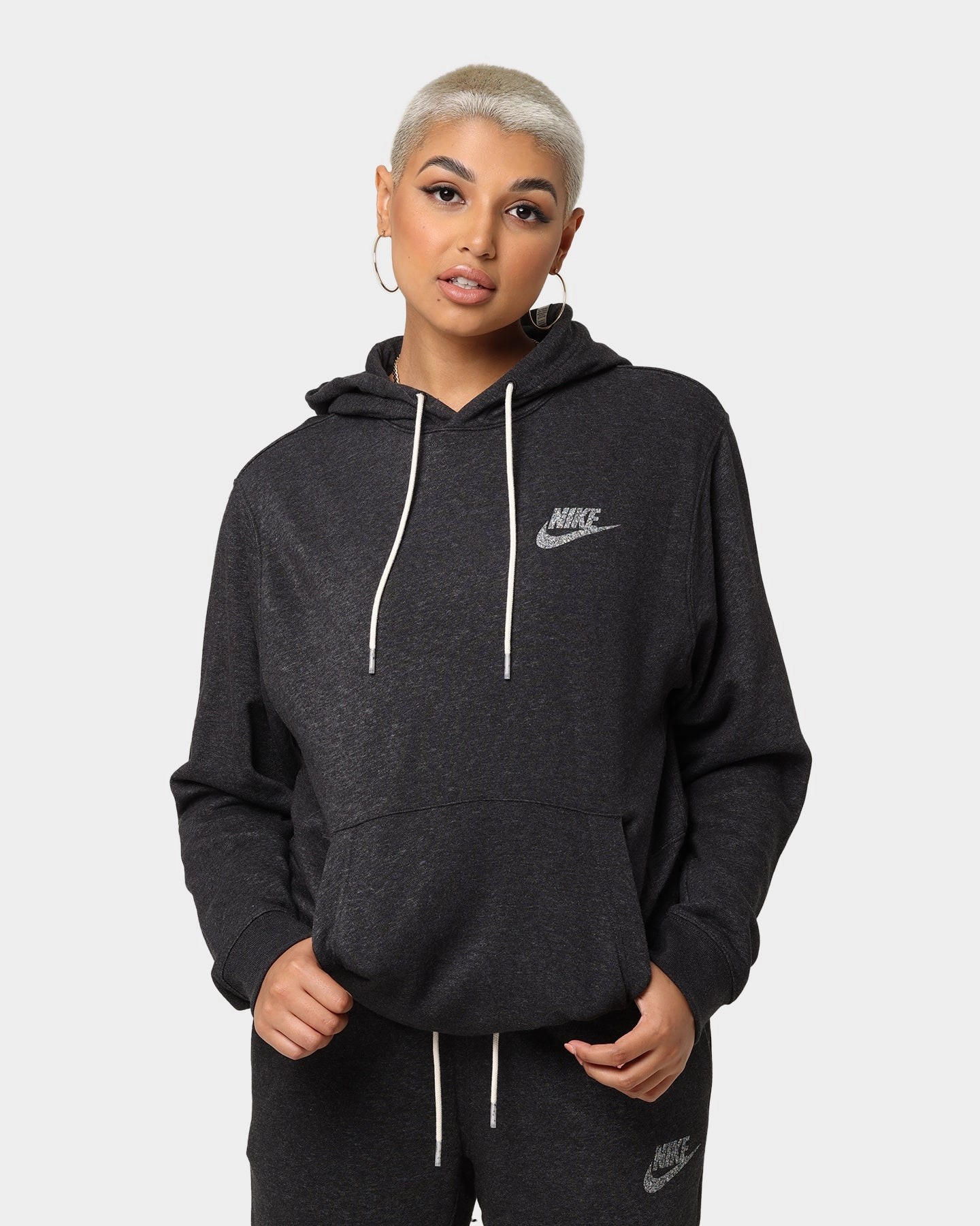 Quick Layering popular among fashionistas Nike Sportswear Fleece Pullover Hoodie Black/White