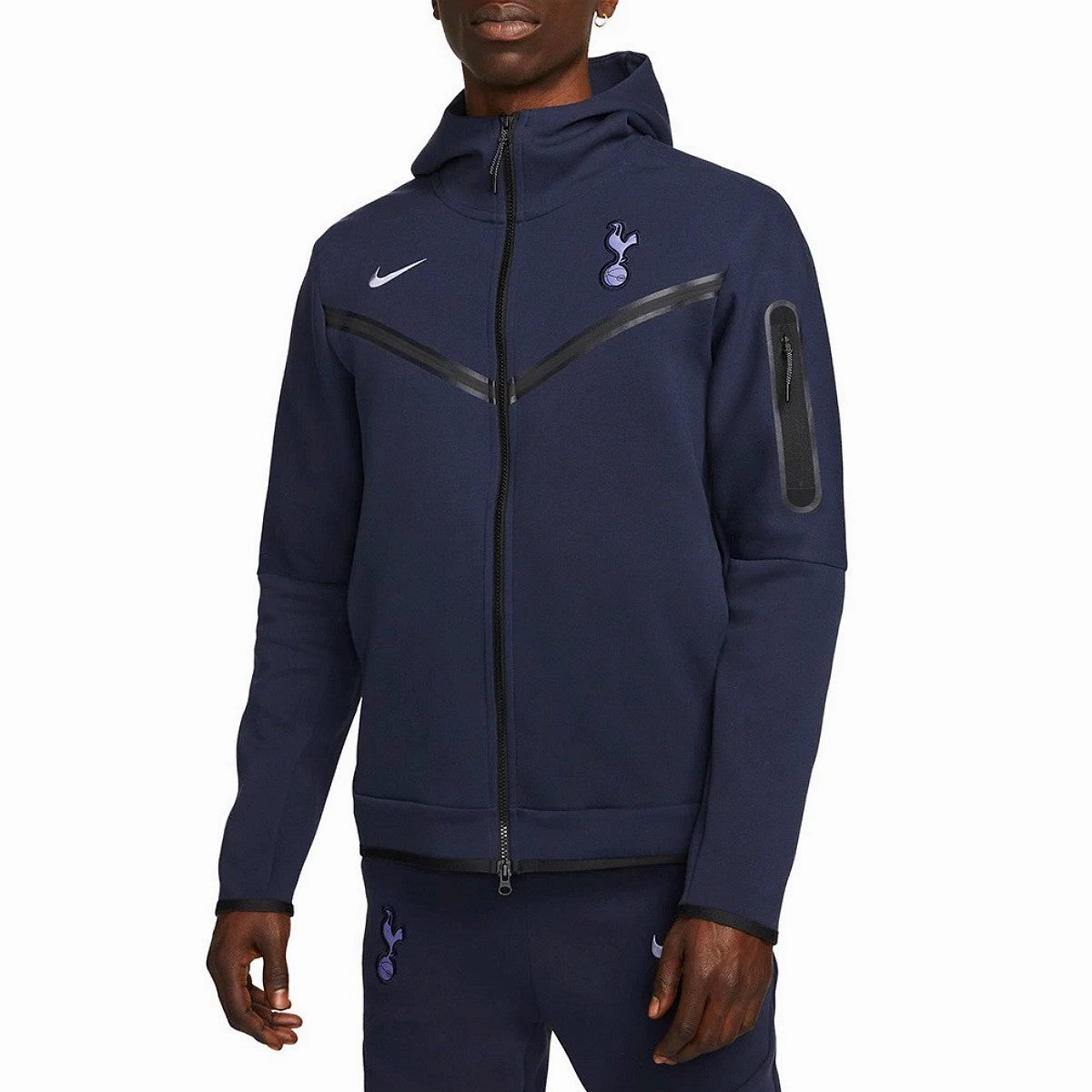 Tottenham Hotspur Tech Fleece presentation tracksuit 2023/24 - Nike ZeroDistraction Tagless Design clip venue