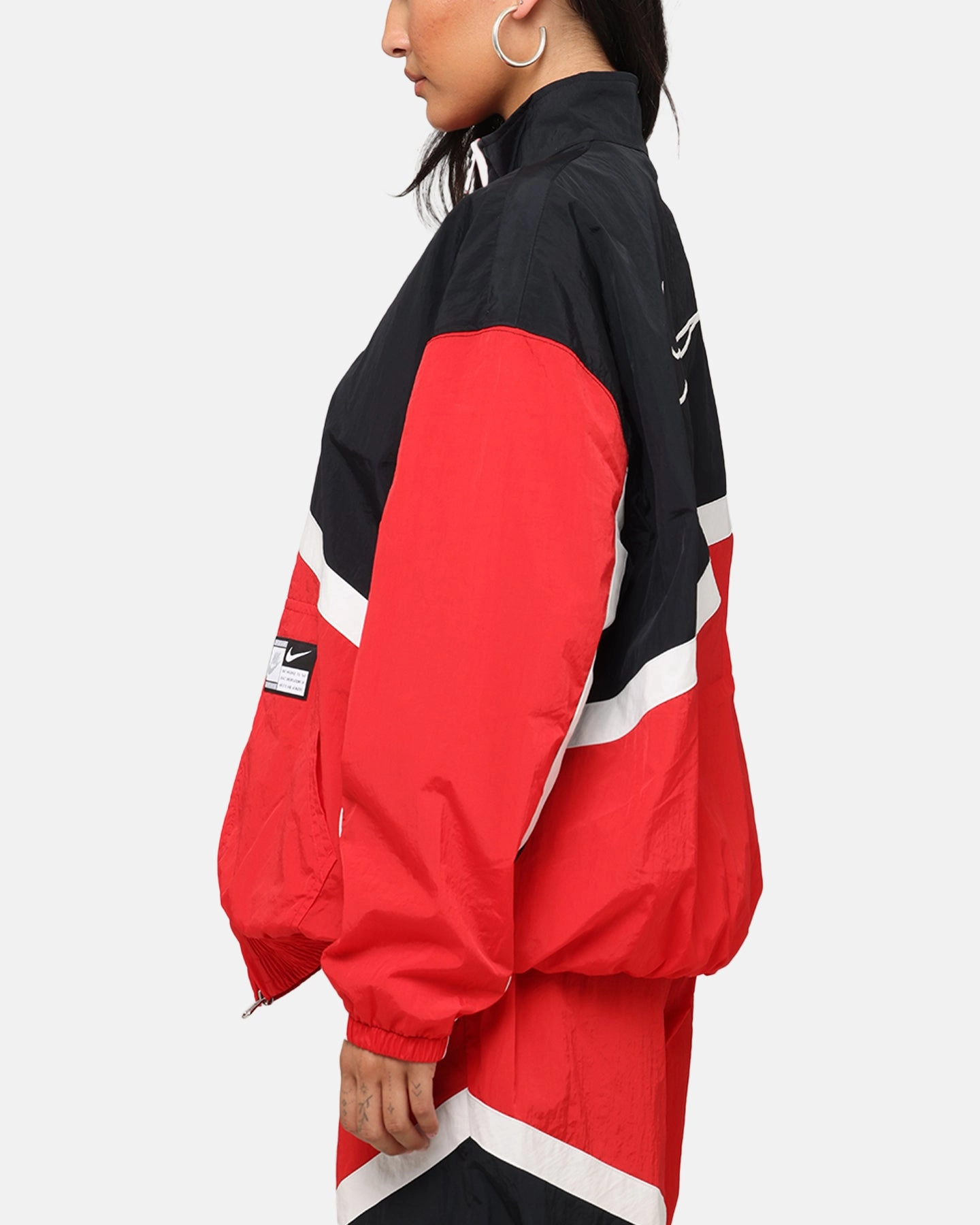 Lightweight insulation Bravery Nike Women's Oversized Street Woven Jacket University Red/Black/Sail