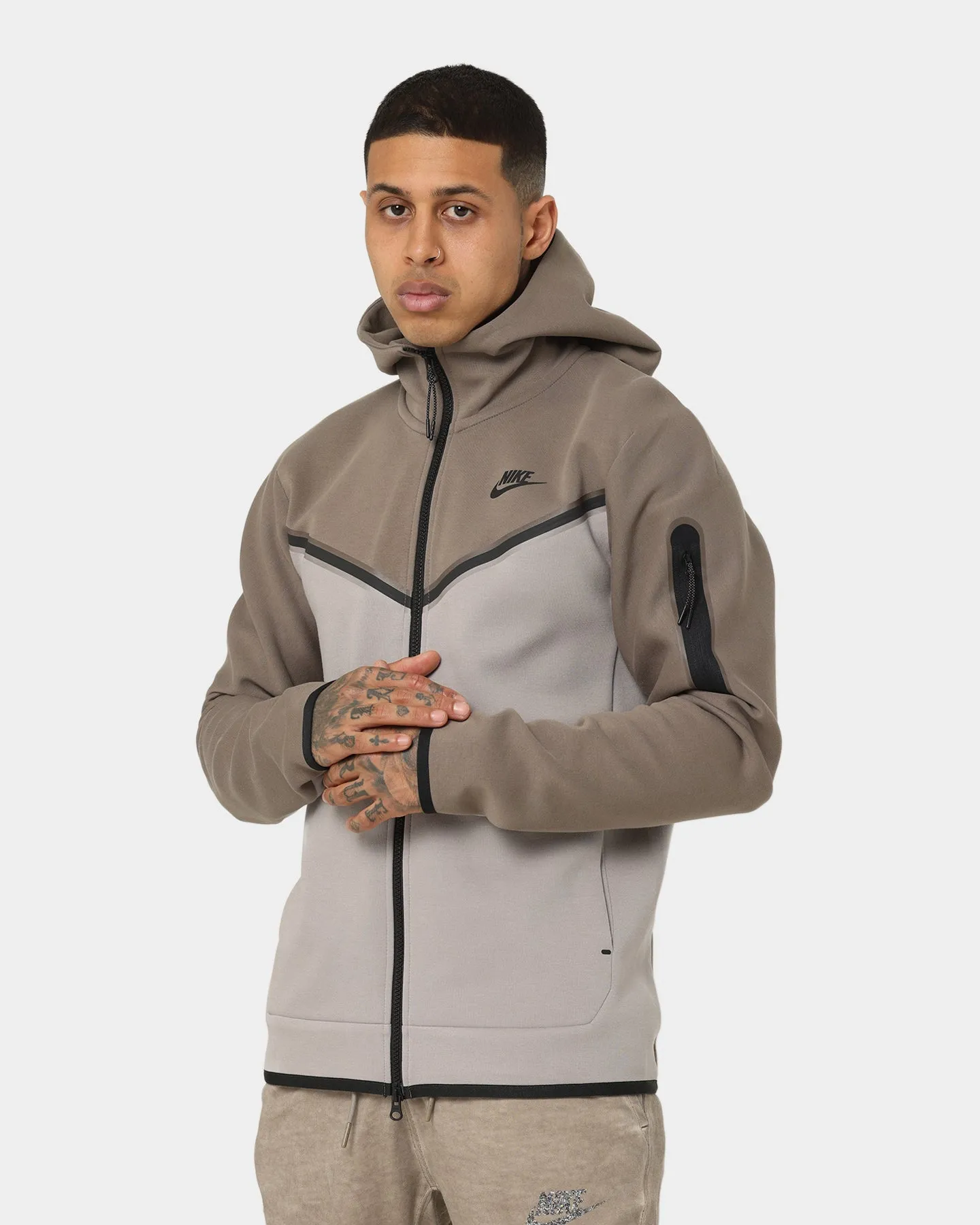 snap closure Flexible Shoulder Panels Nike Sportswear Tech Fleece Full Zip Hoodie Olive Grey