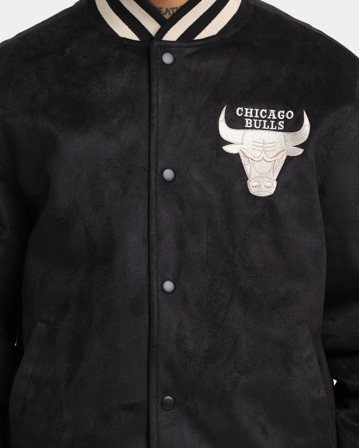 New Era Chicago Bulls Suede Jacket Black Bond