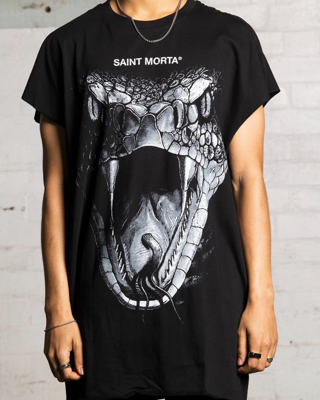 Saint Morta Snake Eyes Cutoff Bat T-Shirt Black/White Anti-pilling