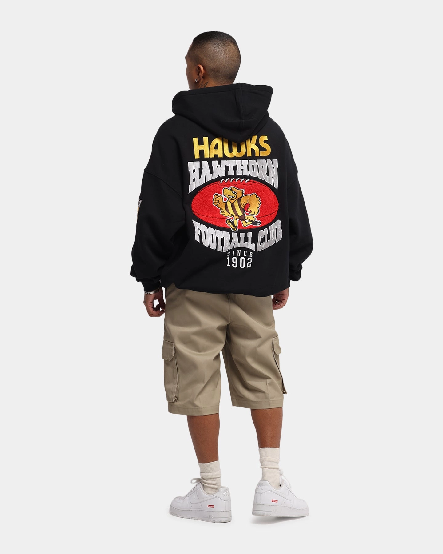 water - resistant Mitchell & Ness Hawthorn Hawks Team Hoodie Solid Black