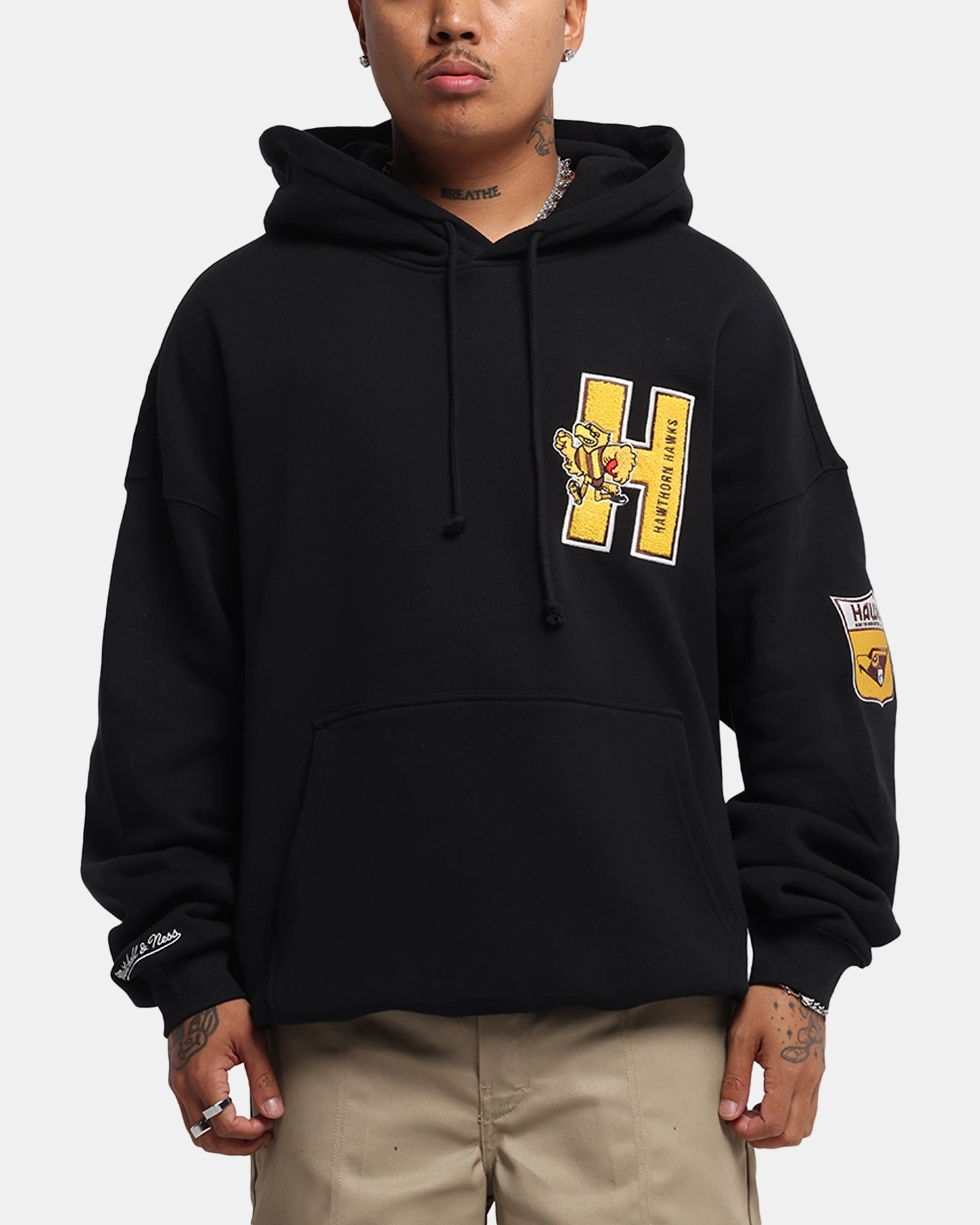 Mitchell & Ness Hawthorn Hawks Team Hoodie Solid Black Negotiate Volunteer
