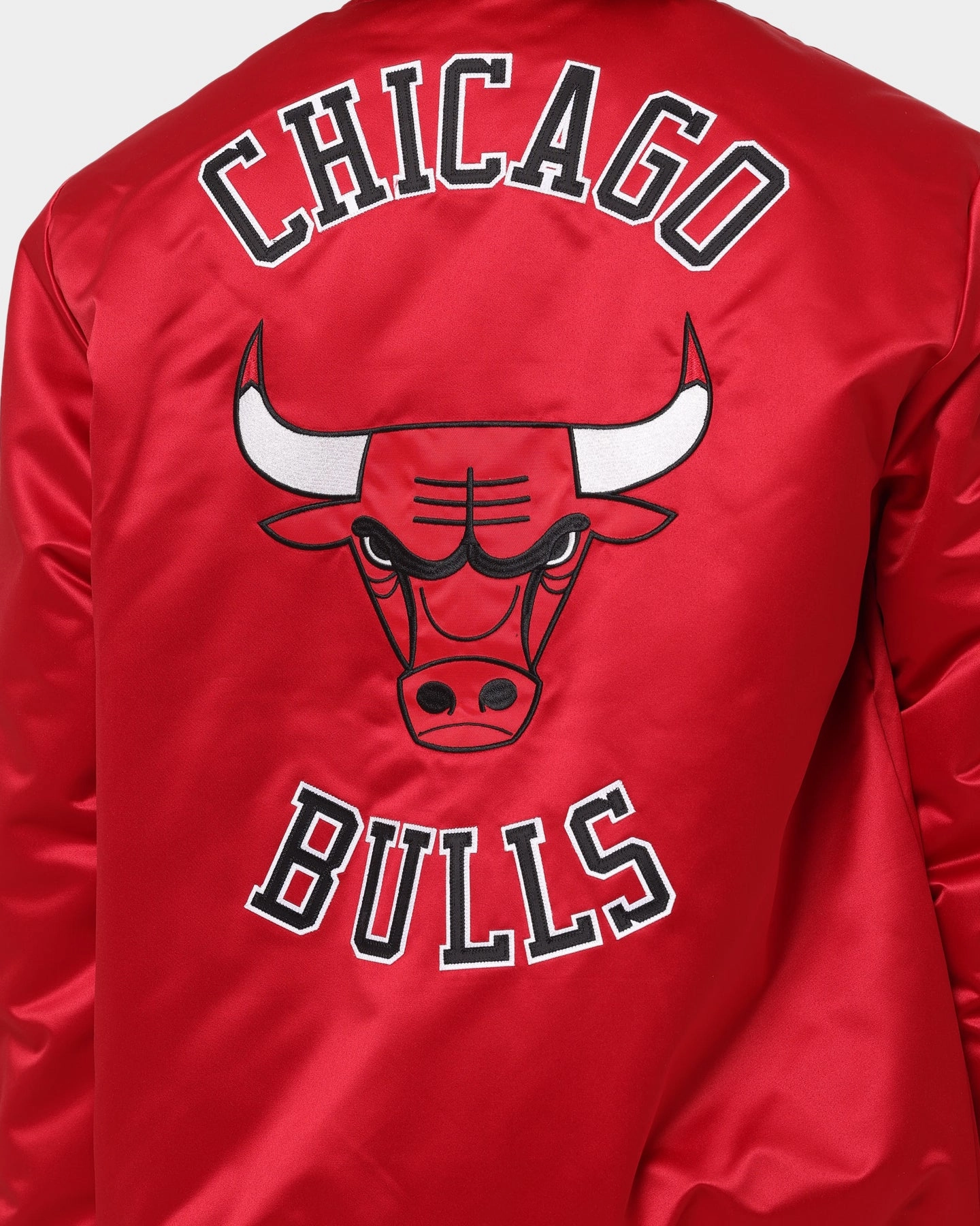 Endure Mitchell & Ness Chicago Bulls Heavyweight Satin Jacket Scarlet