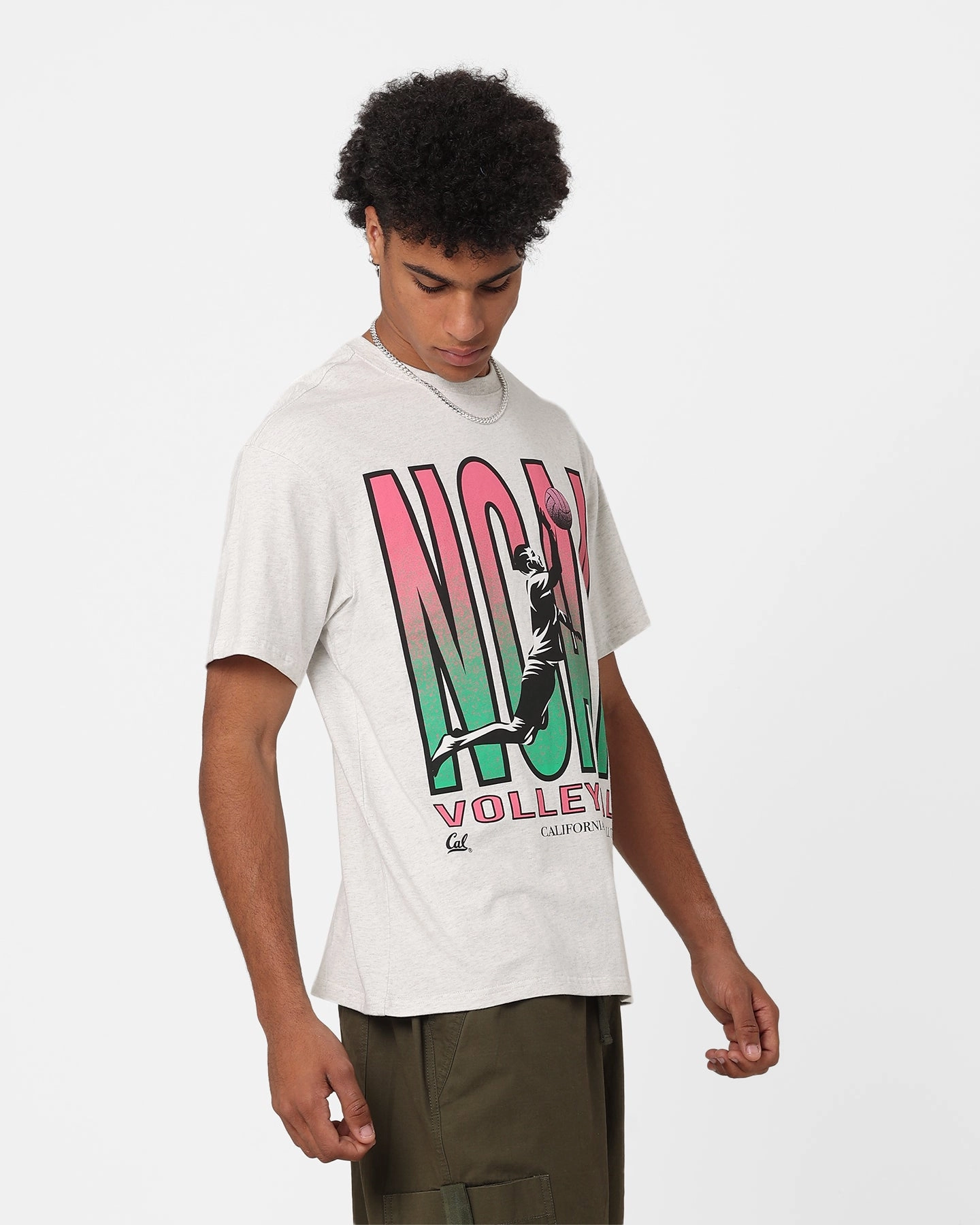 National Collegiate Athletic Association California Volleyball Team T-Shirt Vintage White Sporty Design Light Casual