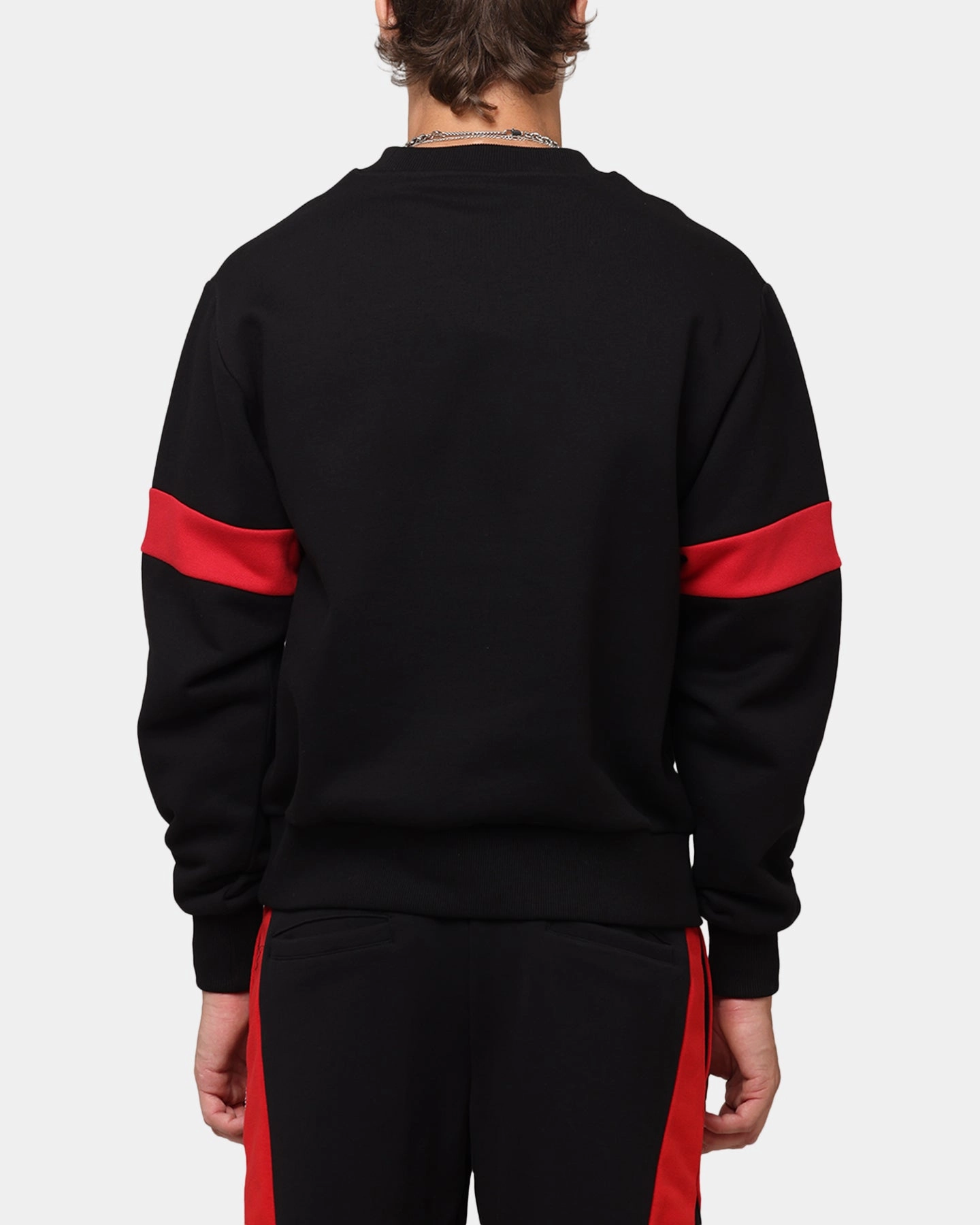 Carre Bars Crewneck Black/Red Smart Layers Comfortable Choice