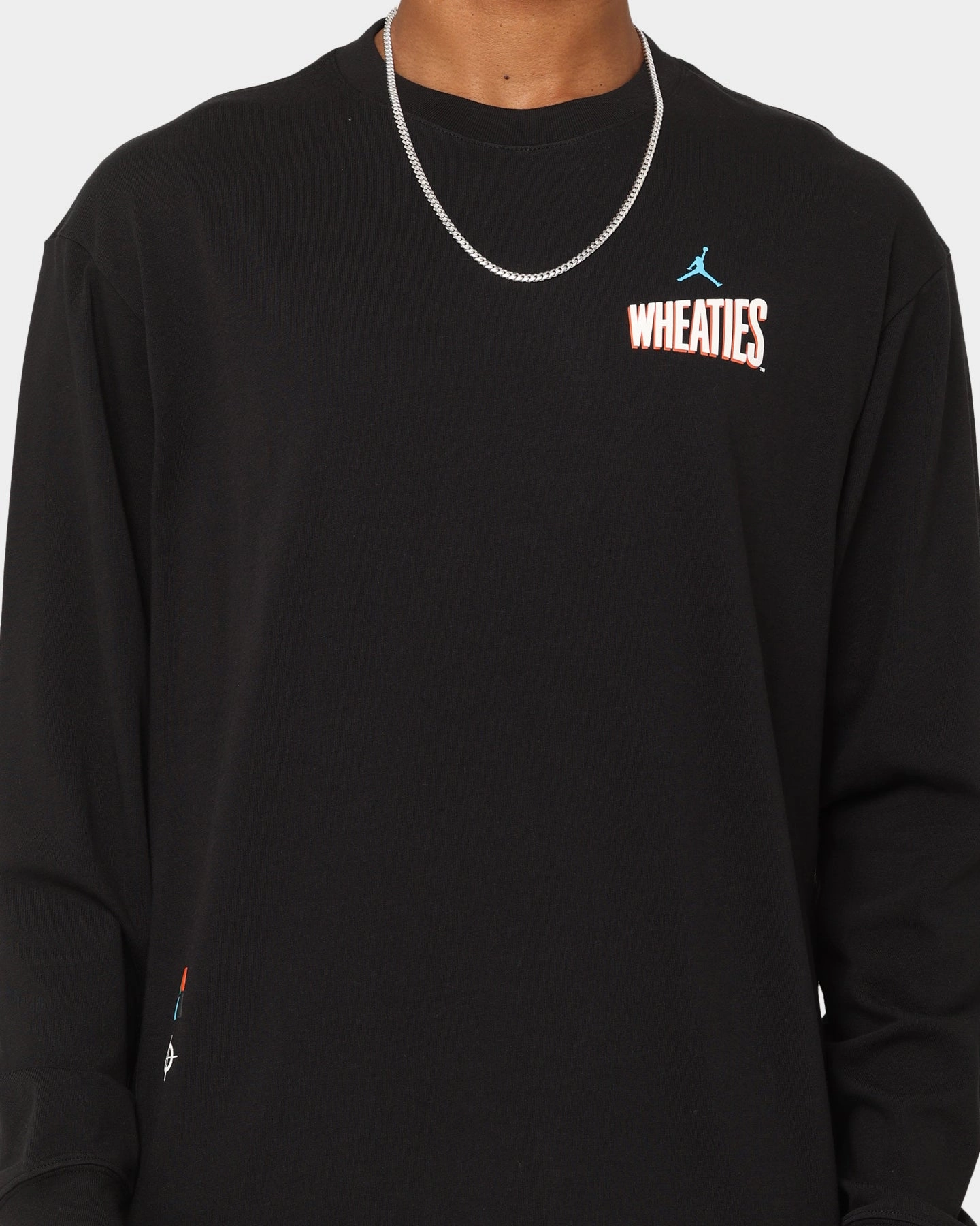 Winter Must-Have Warm Essentials Jordan Flight MVP Statement 85 Crewneck Black/White