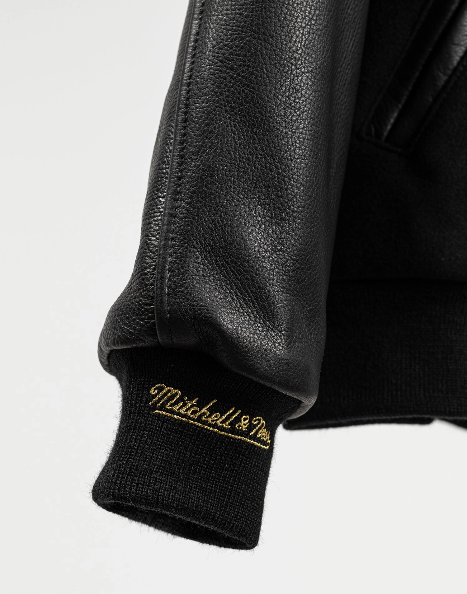 CULTURE KINGS 10 YEAR ANNIVERSARY PACK BLACK/GOLD Sport Fit Commend