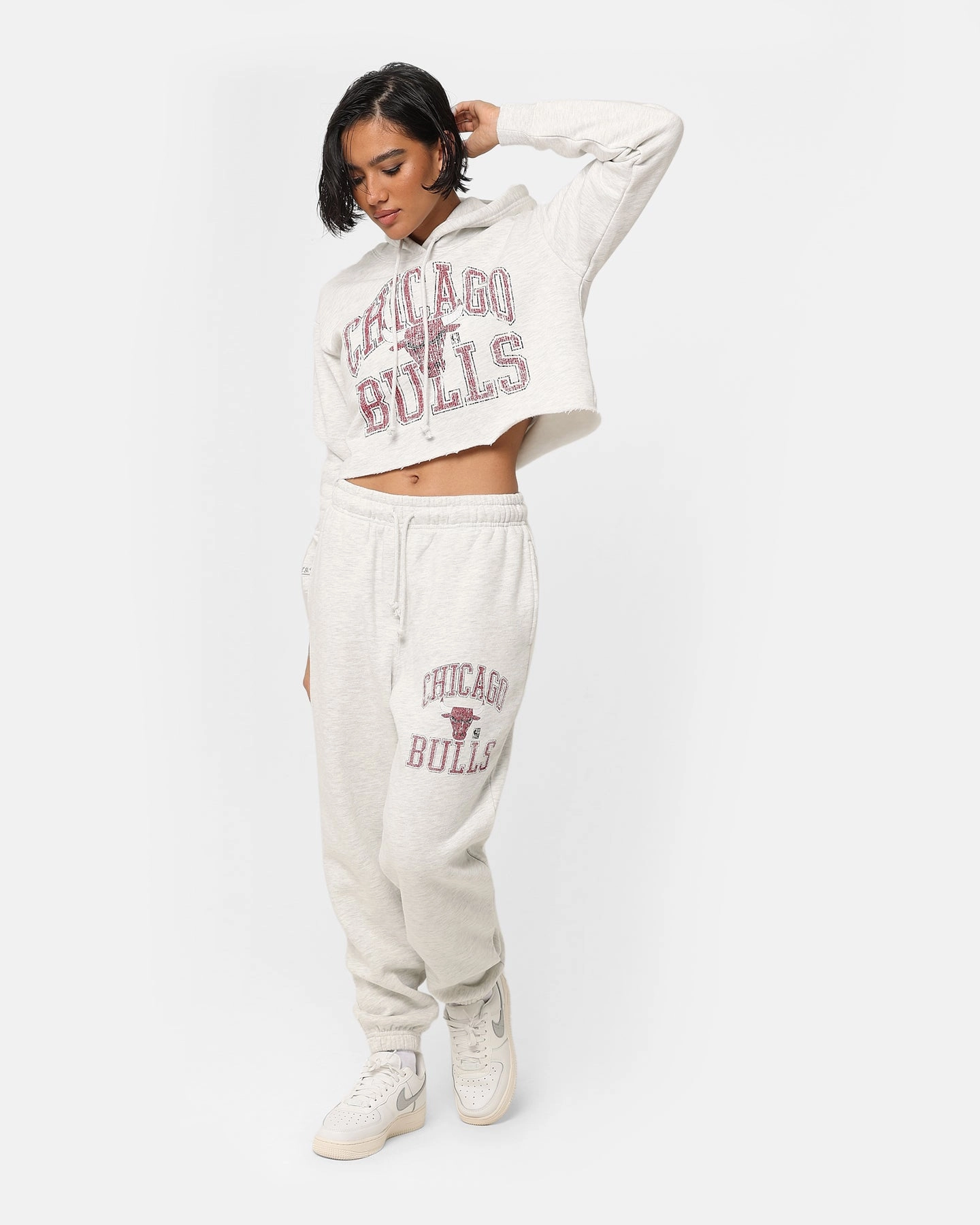 suitable for night wear Lightweight Fabric Mitchell & Ness Women's Chicago Bulls Arch Logo Crop Hoodie White Marle