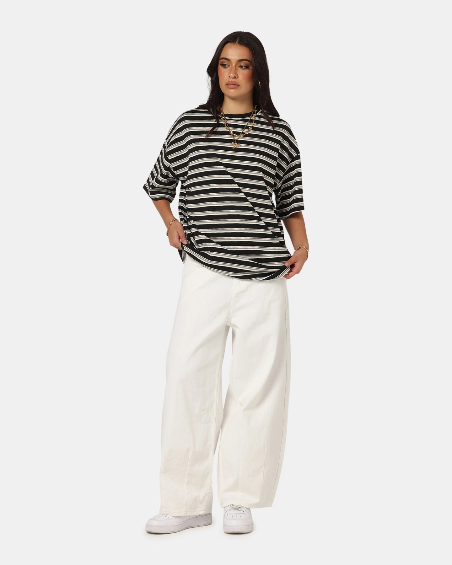 Elegant Vibrant Textured Festival Outfit Minimalist Style XXIII Balloon Jeans Off White
