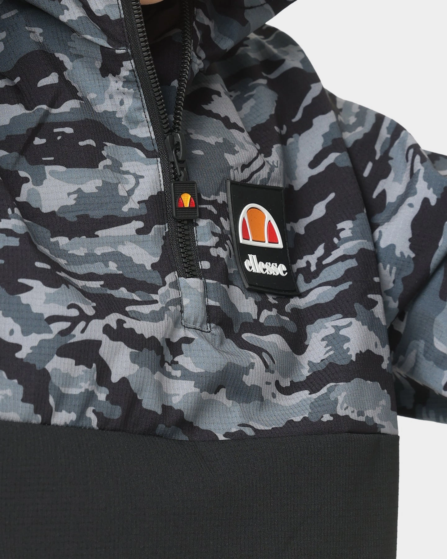Ellesse Kids' Giameniti Windbreaker Camo/Black Winter Weather Protection Report