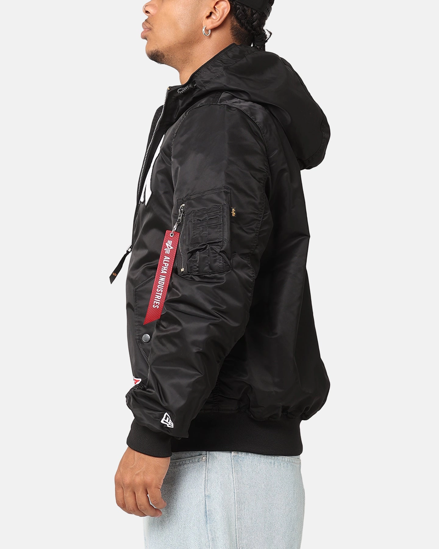 Heat Retention Technology Layered New Era New York Yankees Alpha Industries L-2B Hooded Bomber Jacket Black