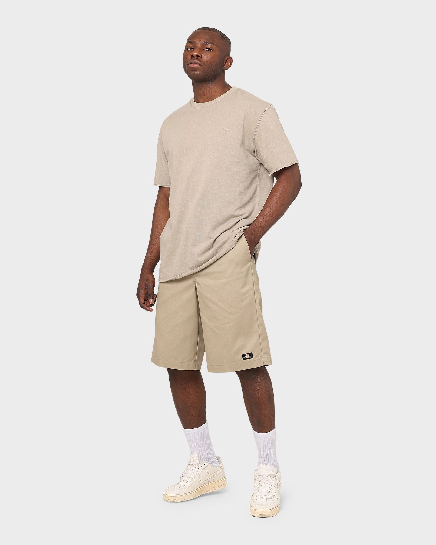 Dickies 13 Inch Loose Fit Work Shorts Khaki Weekend Wear Thermoregulating Fabric