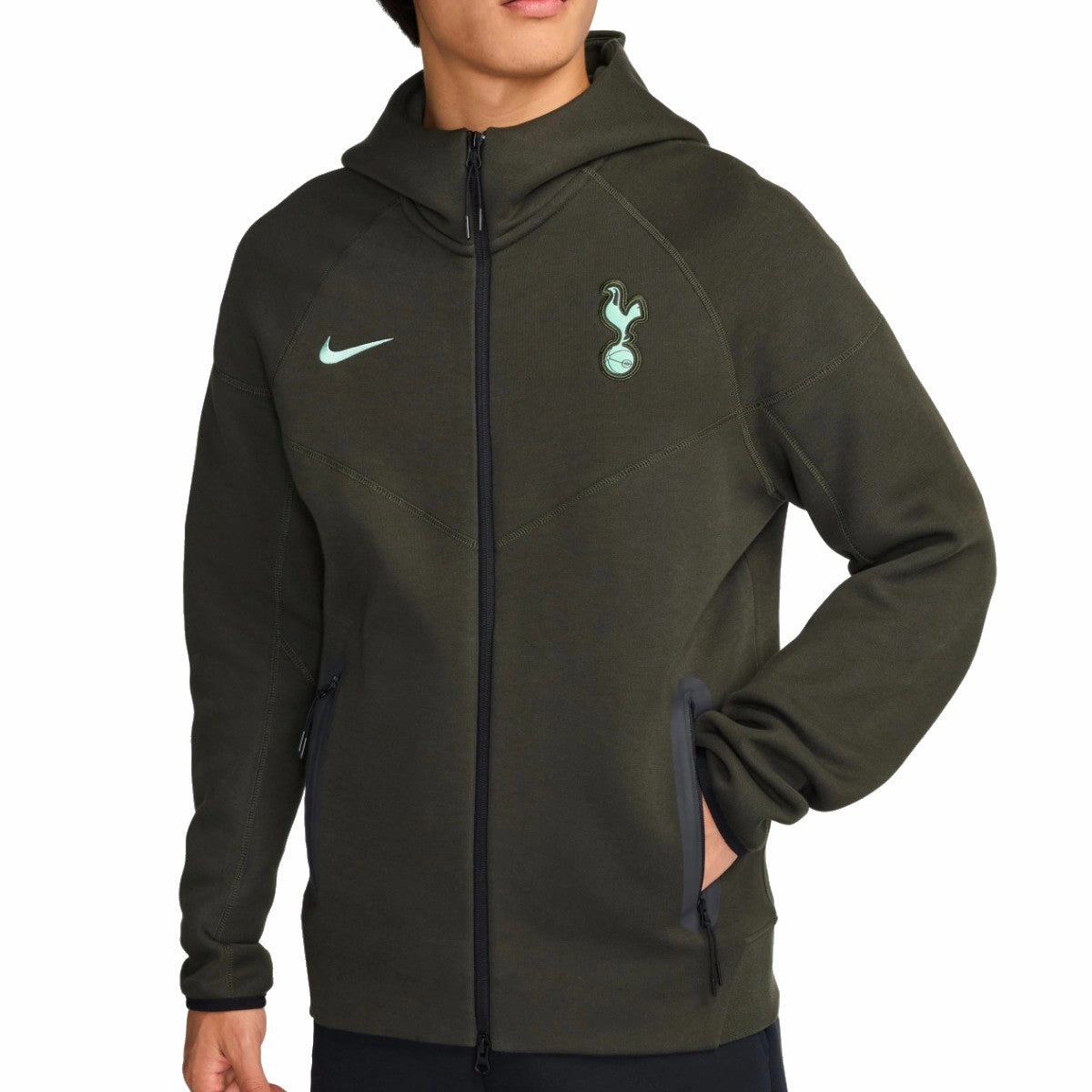 Everyday Comfort convenience venue Tottenham Hotspur UCL Tech Fleece presentation tracksuit 2024/25 - Nike