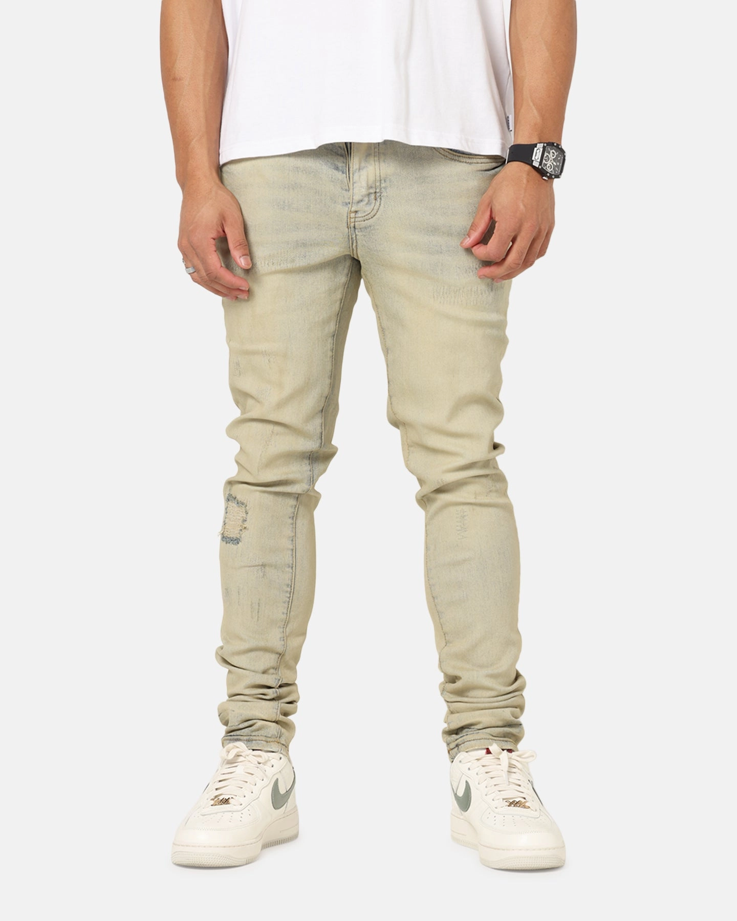 Saint Morta Antique Dynasty Jeans Light Blue Fit Focus Subtle Look