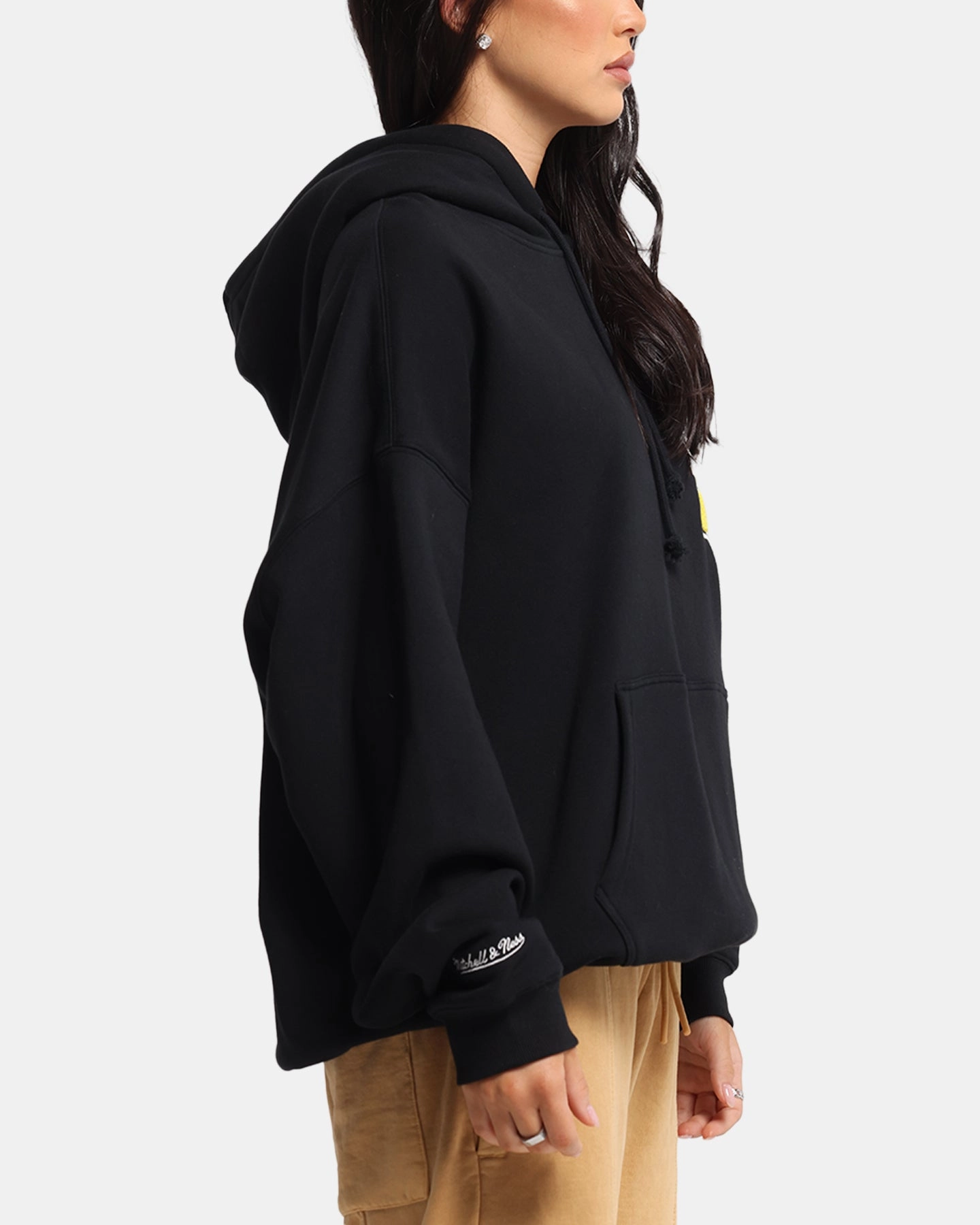 Ventilated Back Mitchell & Ness Richmond Tigers Team Hoodie Solid Black