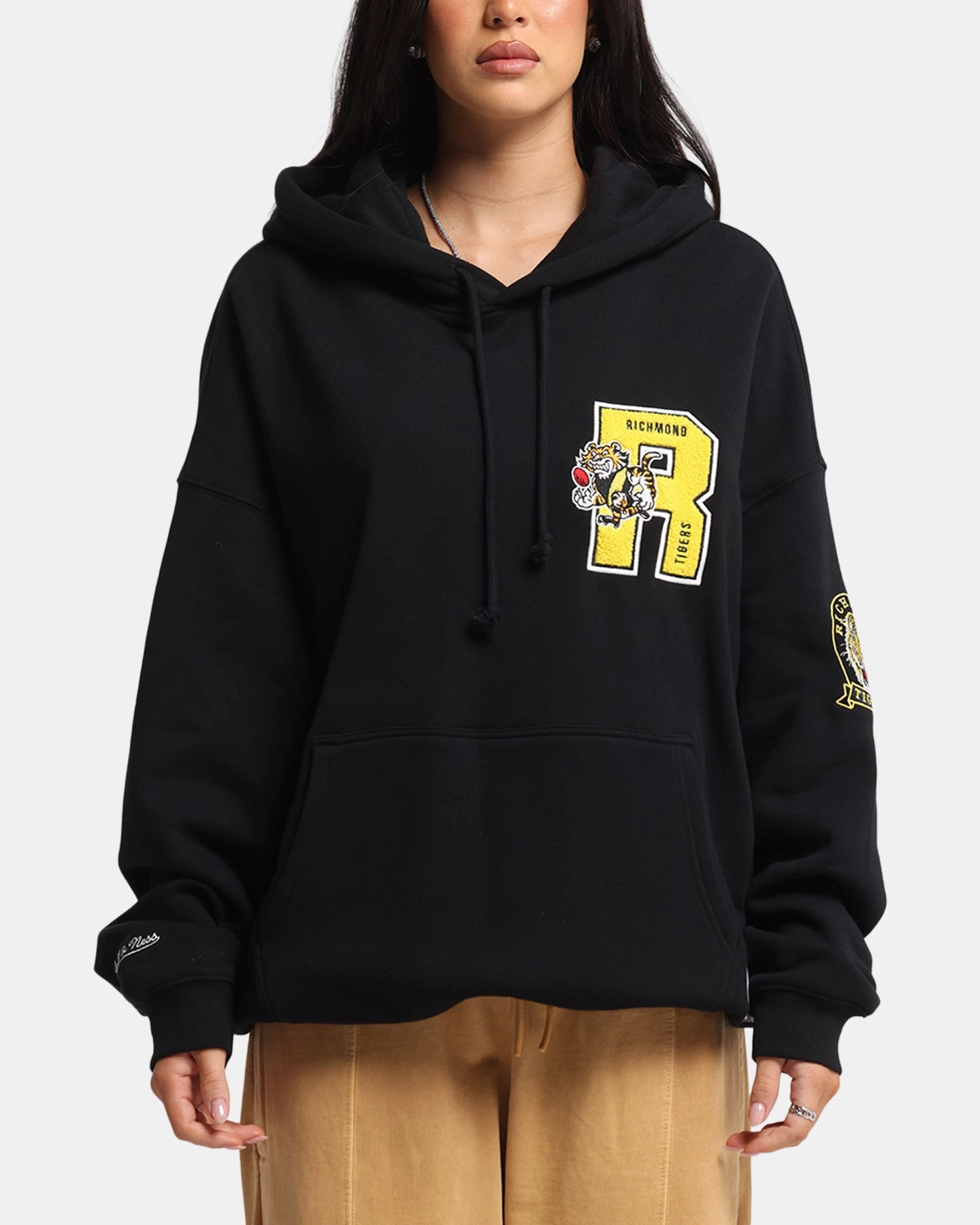 Socks suitable for sunny days Mitchell & Ness Richmond Tigers Team Hoodie Solid Black