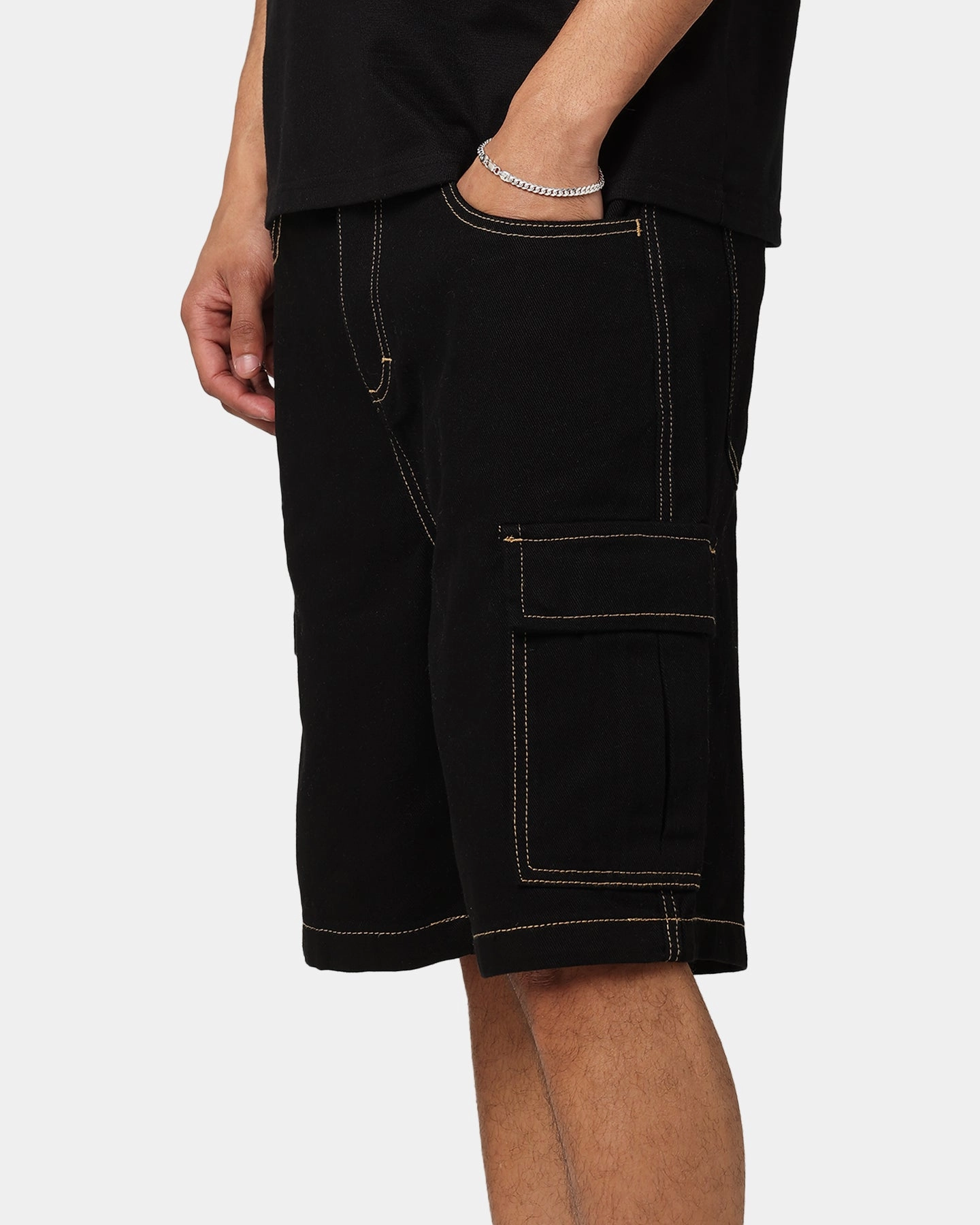 Wide Leg Opening X-Large Bull Denim 91 Cargo Short Black Denim