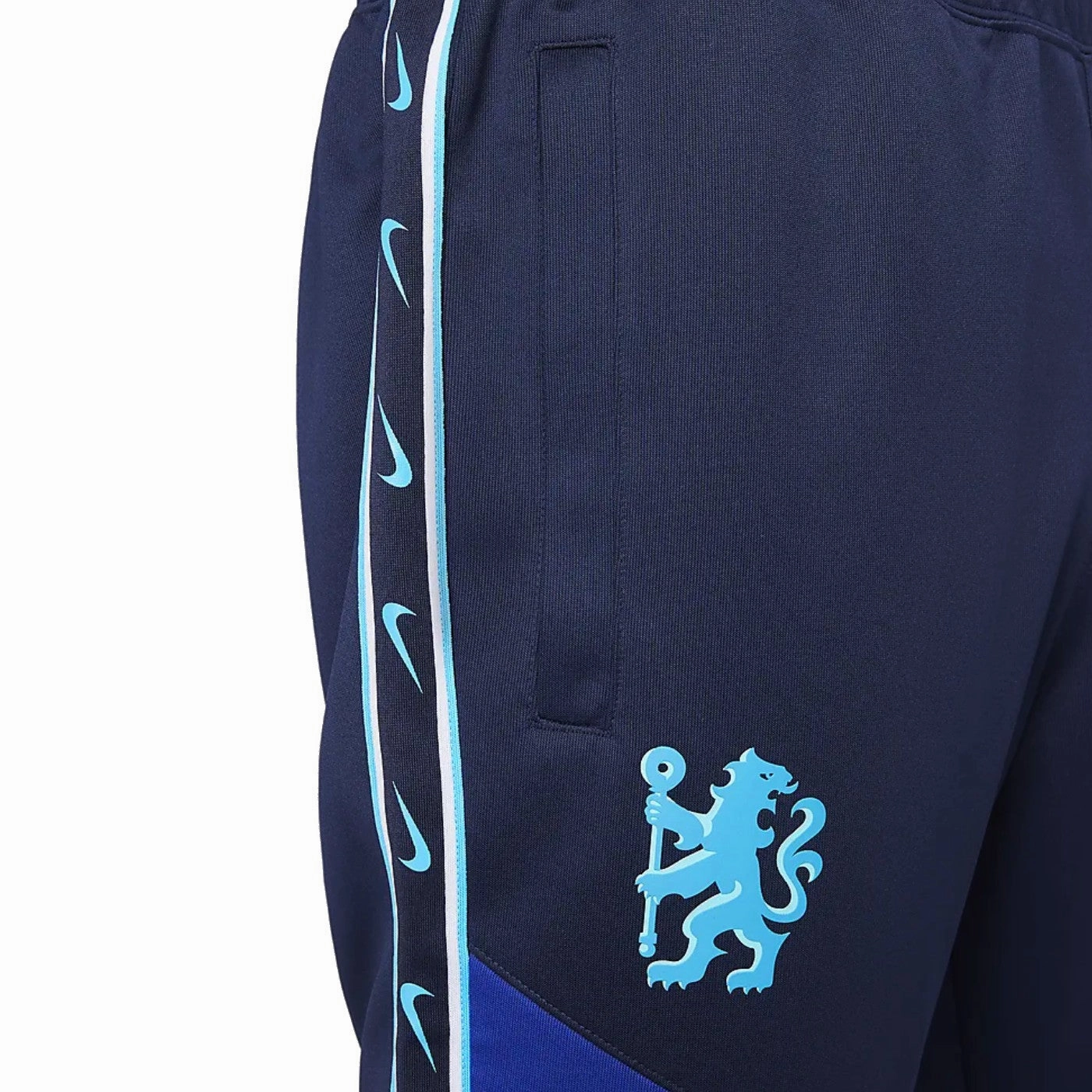 Chelsea FC Fanwear presentation tracksuit 2023 - Nike Versatile Outfit