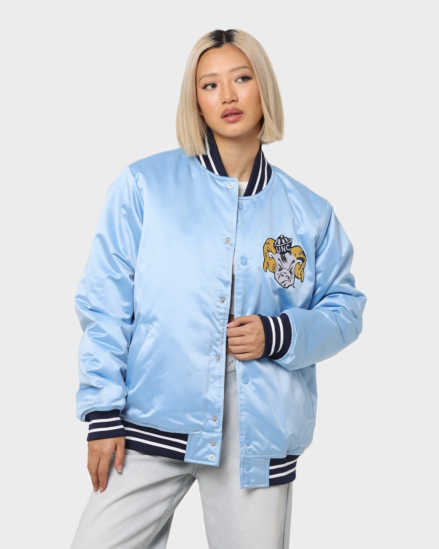 Mitchell & Ness University Of North Carolina Tar Heels Heavyweight Satin Jacket Light Blue Opinion Valentine's look