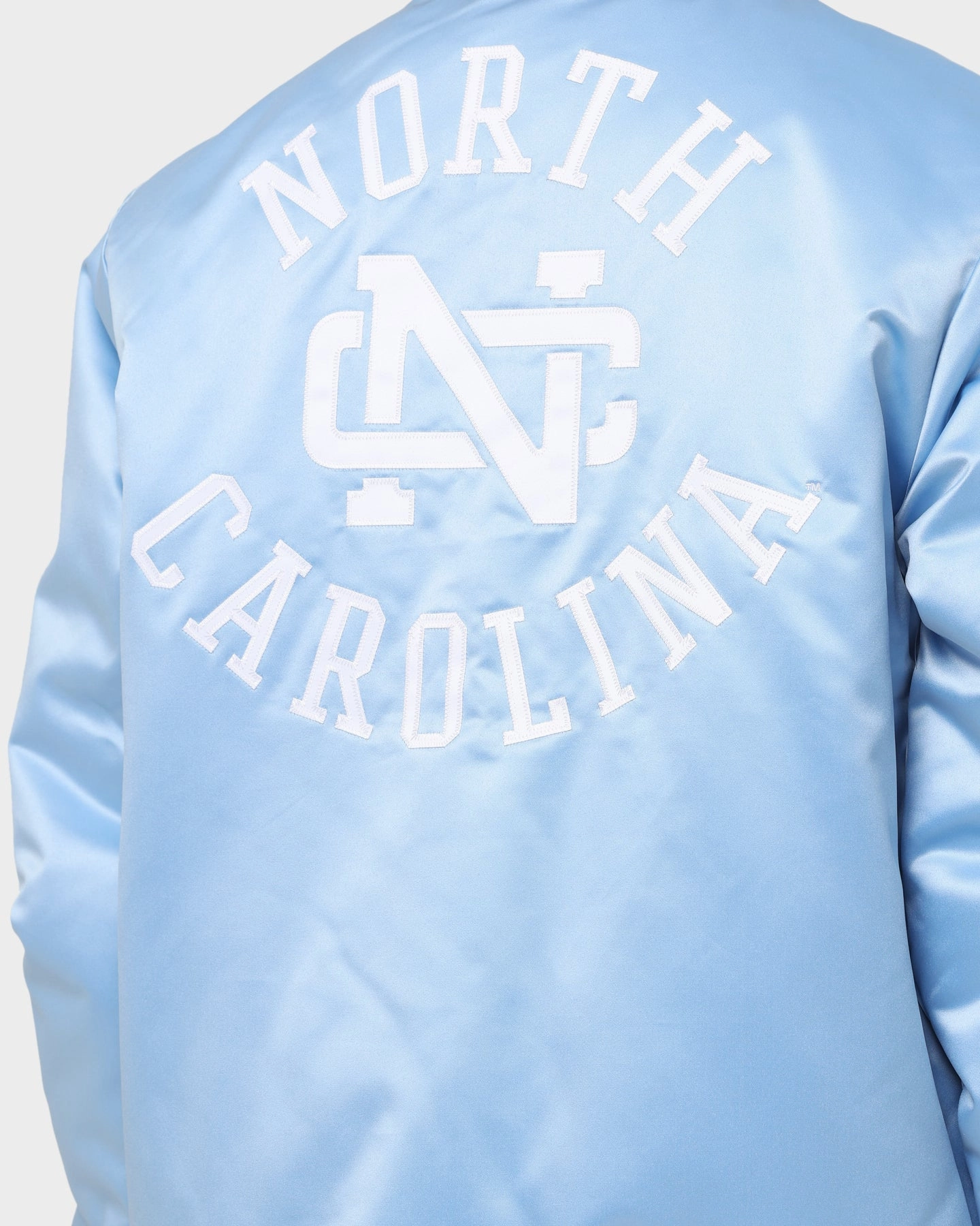 Anti Static Lining Mitchell & Ness University Of North Carolina Tar Heels Heavyweight Satin Jacket Light Blue