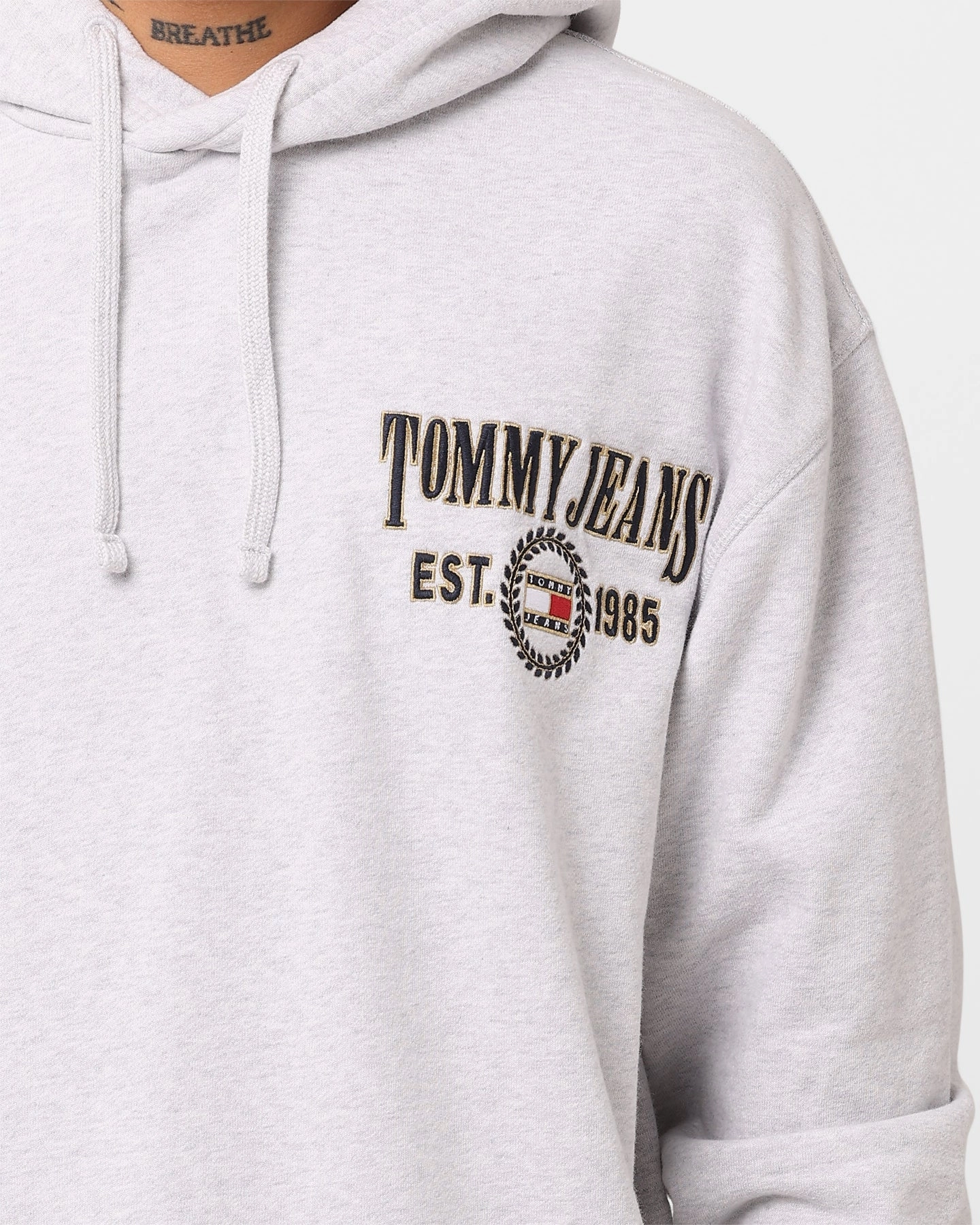 Tommy Jeans Relaxed Luxe Hoodie Silver Grey Heather foldable Lotion