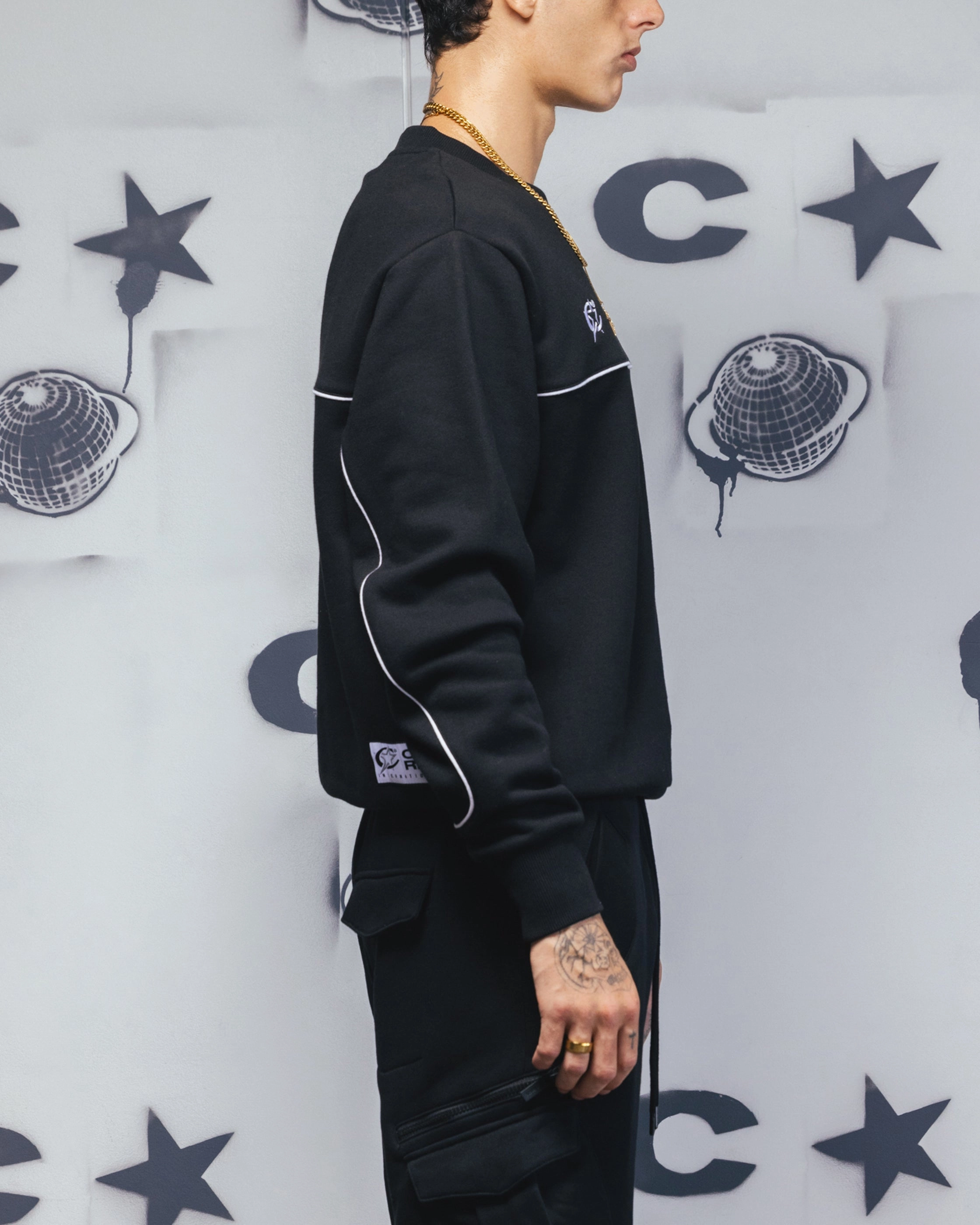 Carre Trainer Oversized Panelled Crewneck Black Oversized Fit Comfy Material