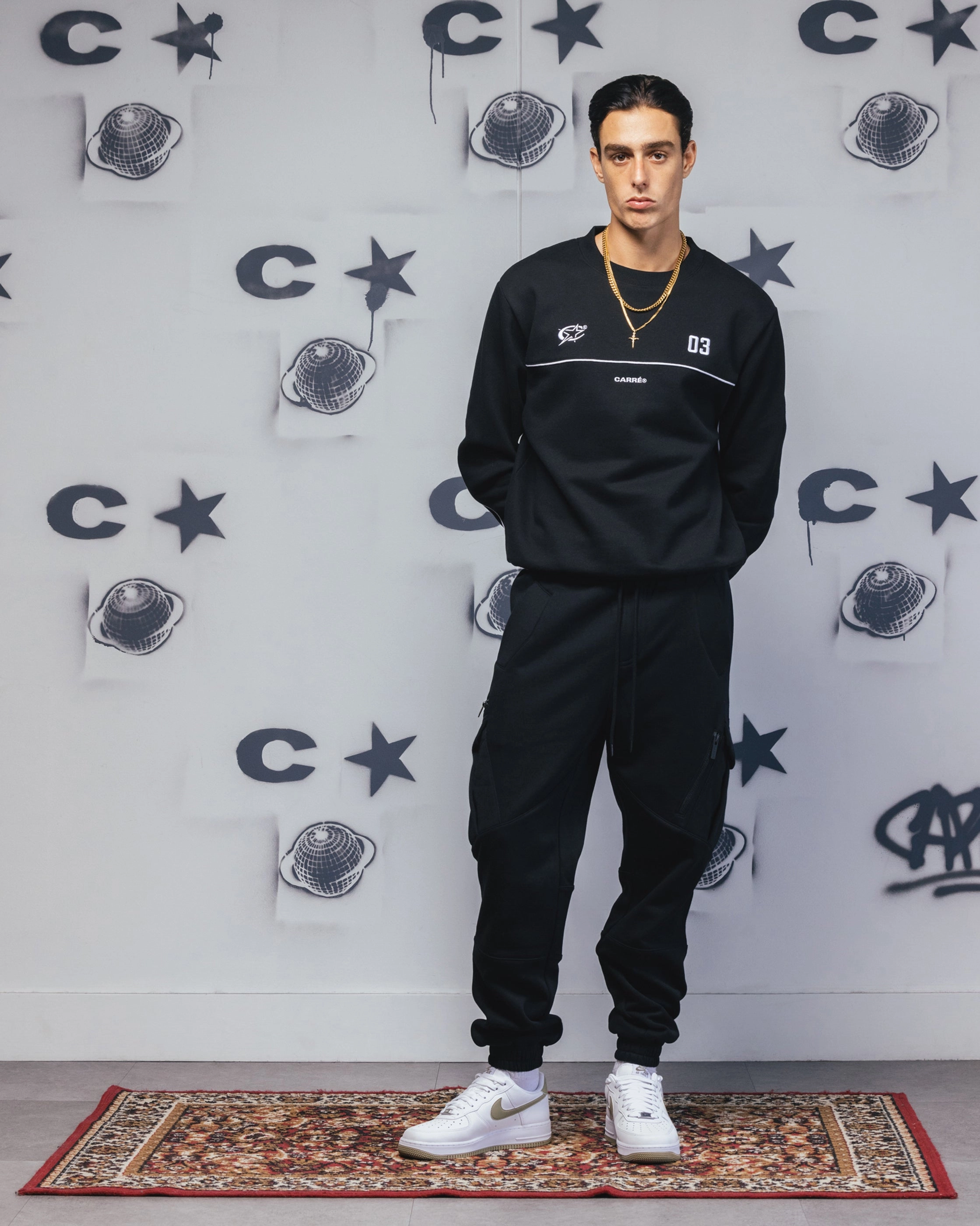 Carre Trainer Oversized Panelled Crewneck Black Chilly Weather Wear Classic Layer