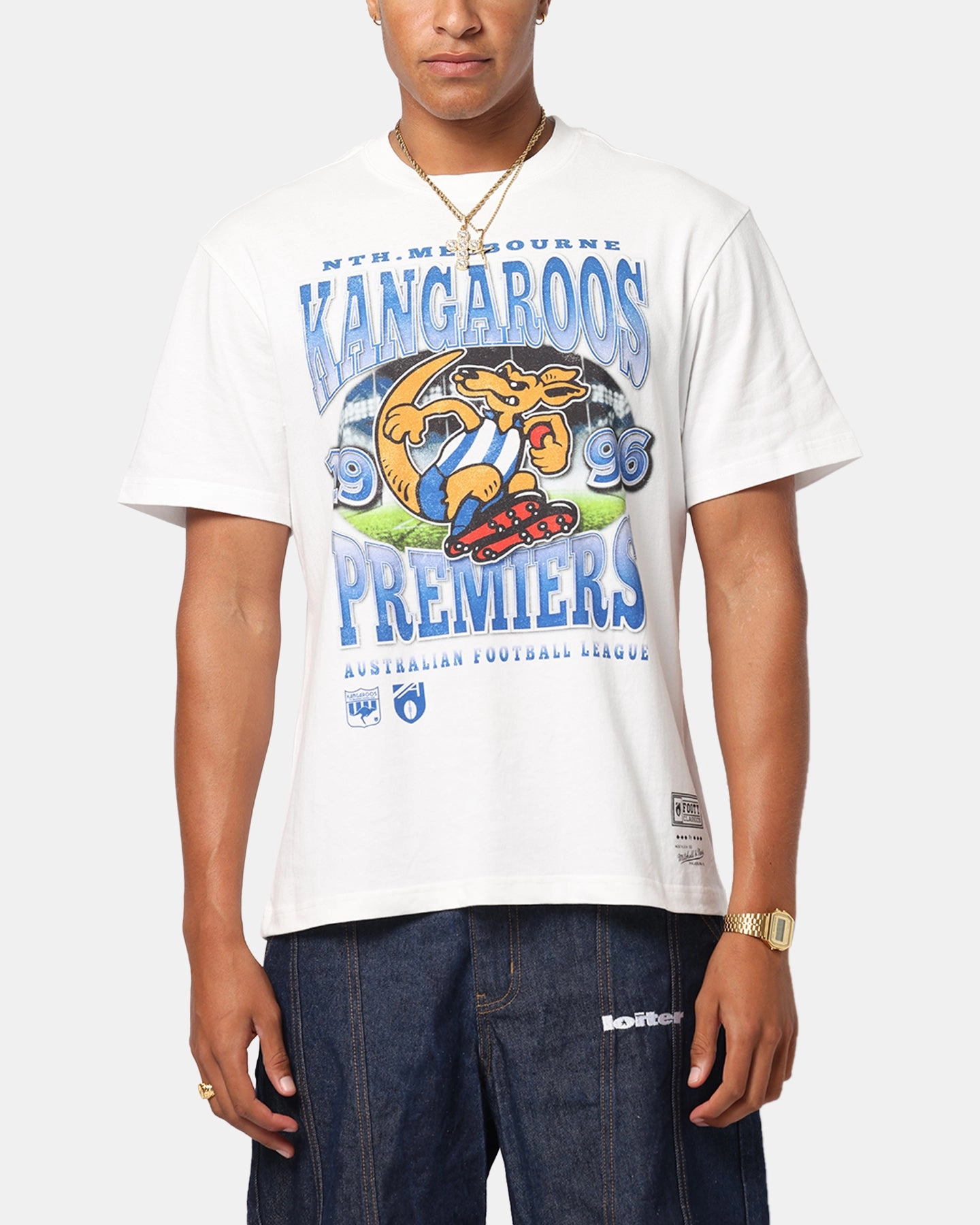 Mitchell & Ness North Melbourne Kangaroos Mascot T-Shirt Vintage White Breathable and Comfortable