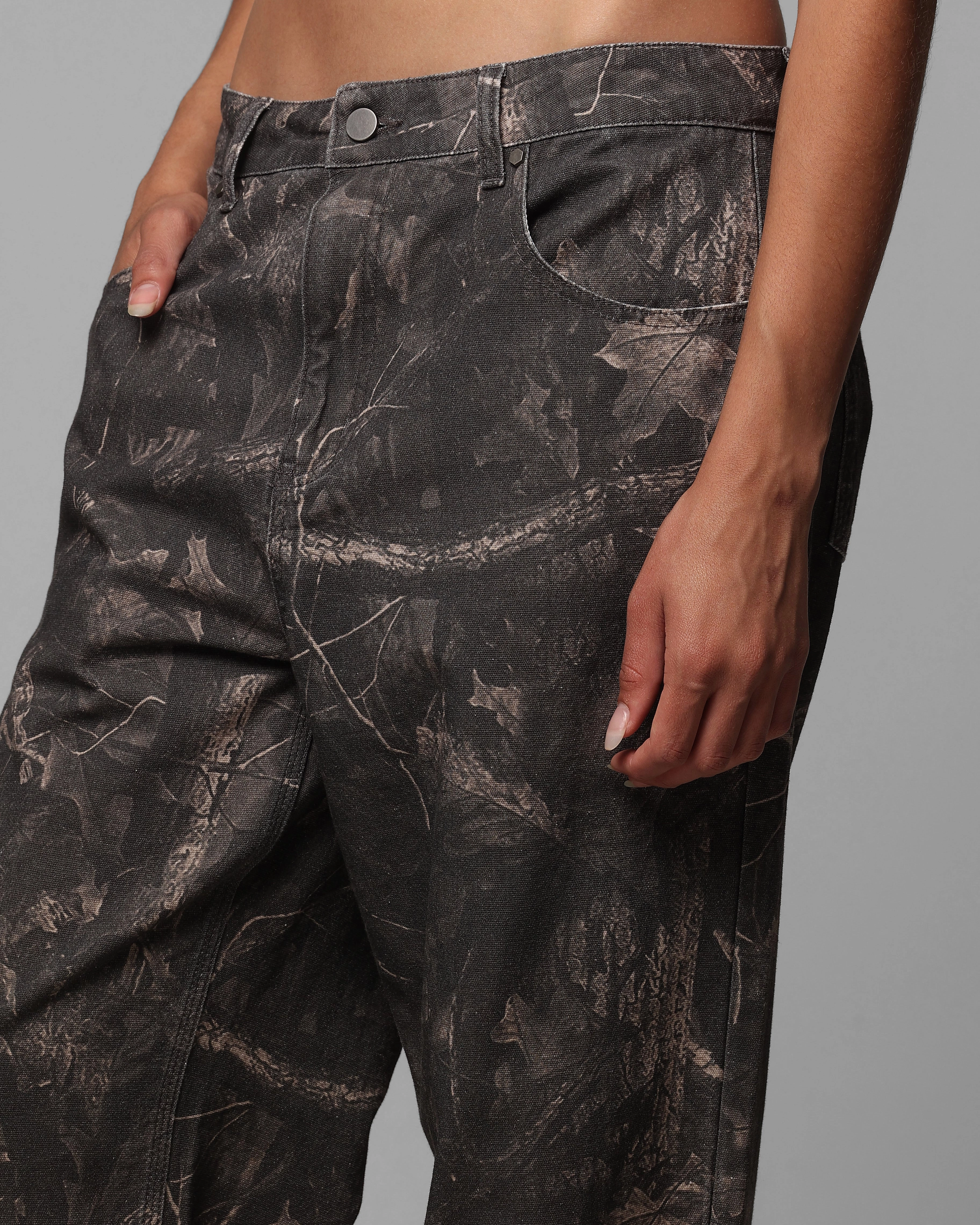Vibrant Bold Look Street Fashion Loiter Hunter Camo Pants Camo Mix