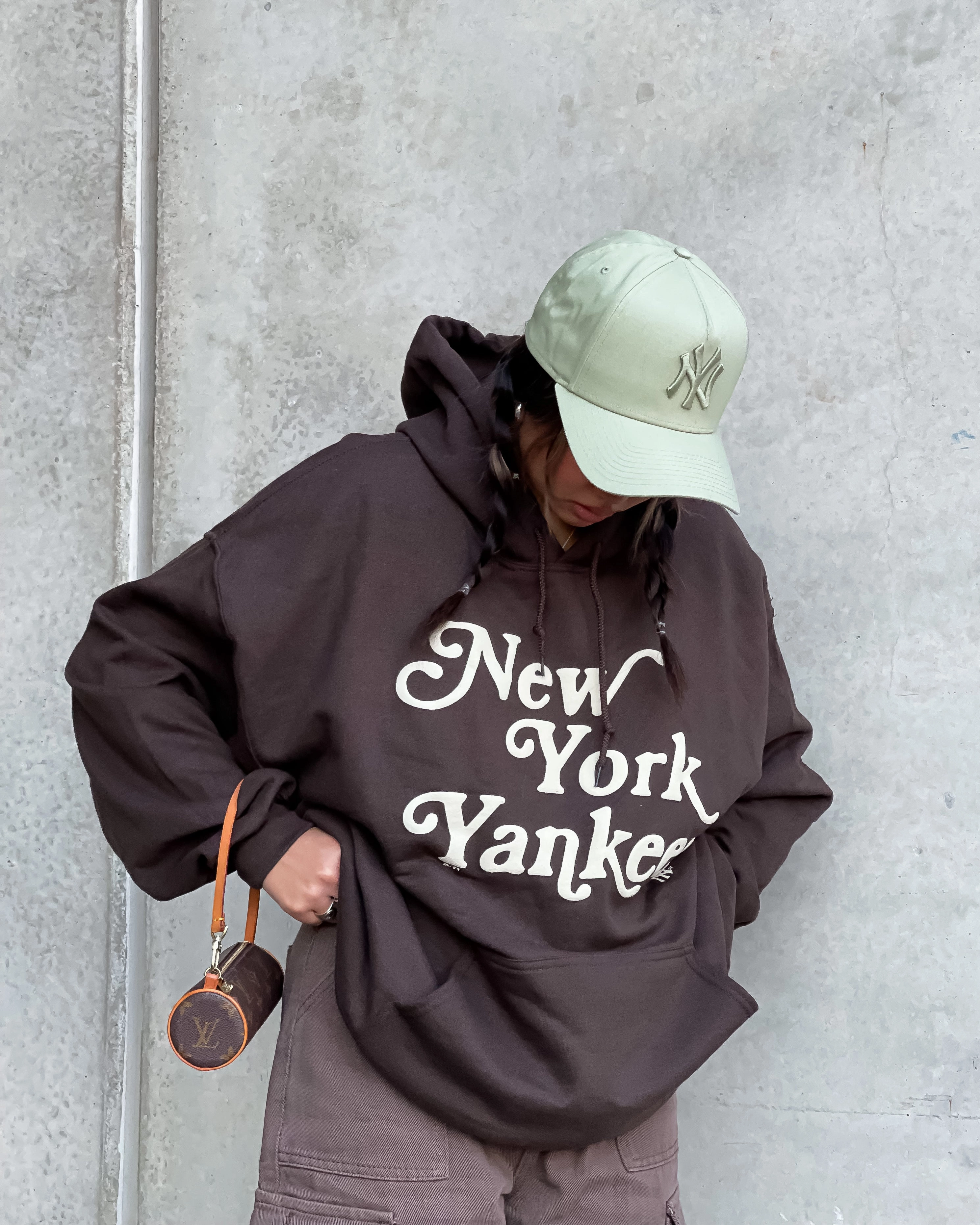 suitable for graduations Majestic Athletic New York Yankees Team Stack Script Hoodie Dark Chocolate