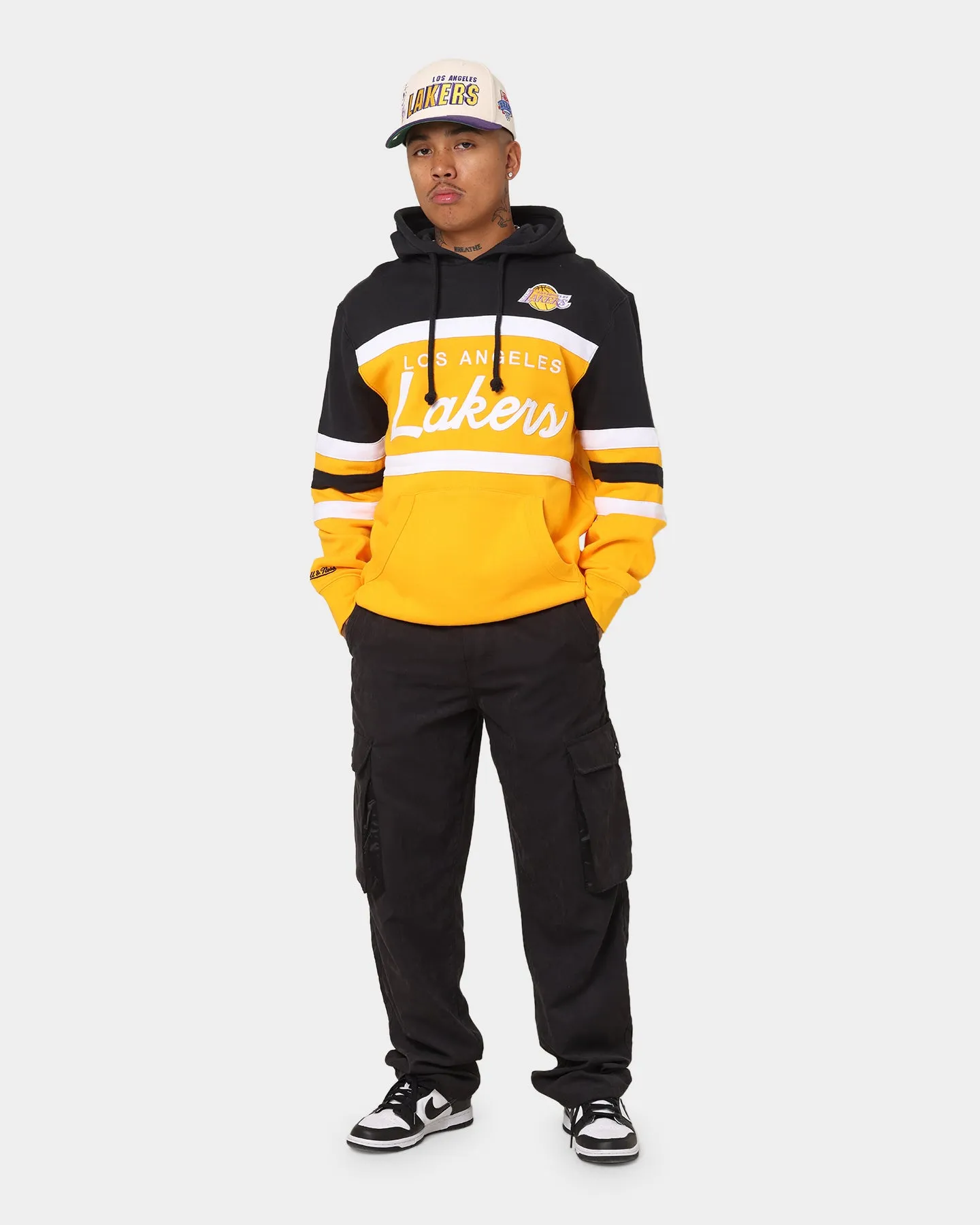 Winter Gear Party outfit Mitchell & Ness Men's Los Angeles Lakers Head Coach Hoodie Black