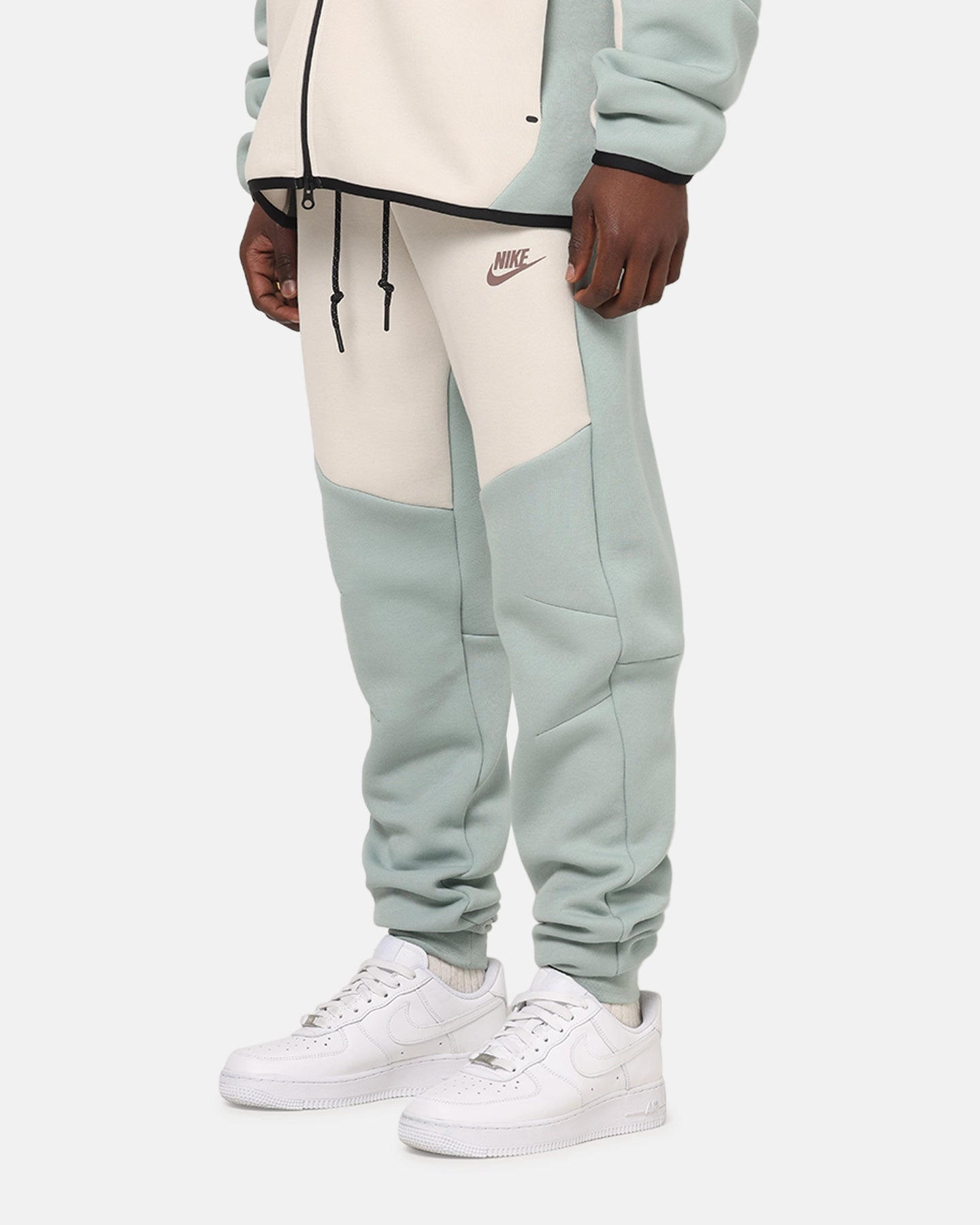 Nike Sportswear Tech Fleece Joggers Dusty Sage Skinny Fit