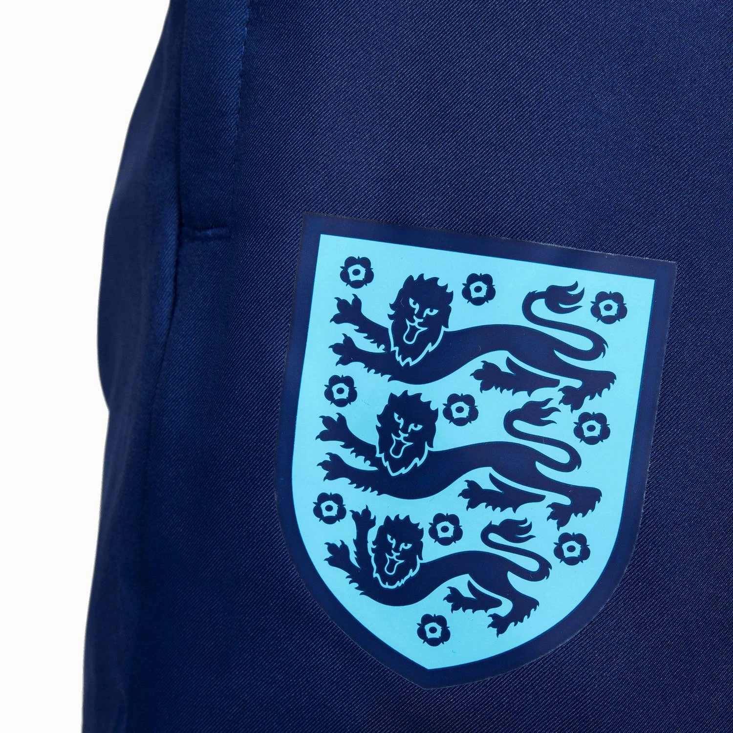 England training presentation Soccer tracksuit 2022/23 - Nike FrictionFree Inner Layer Tagless Labeling System