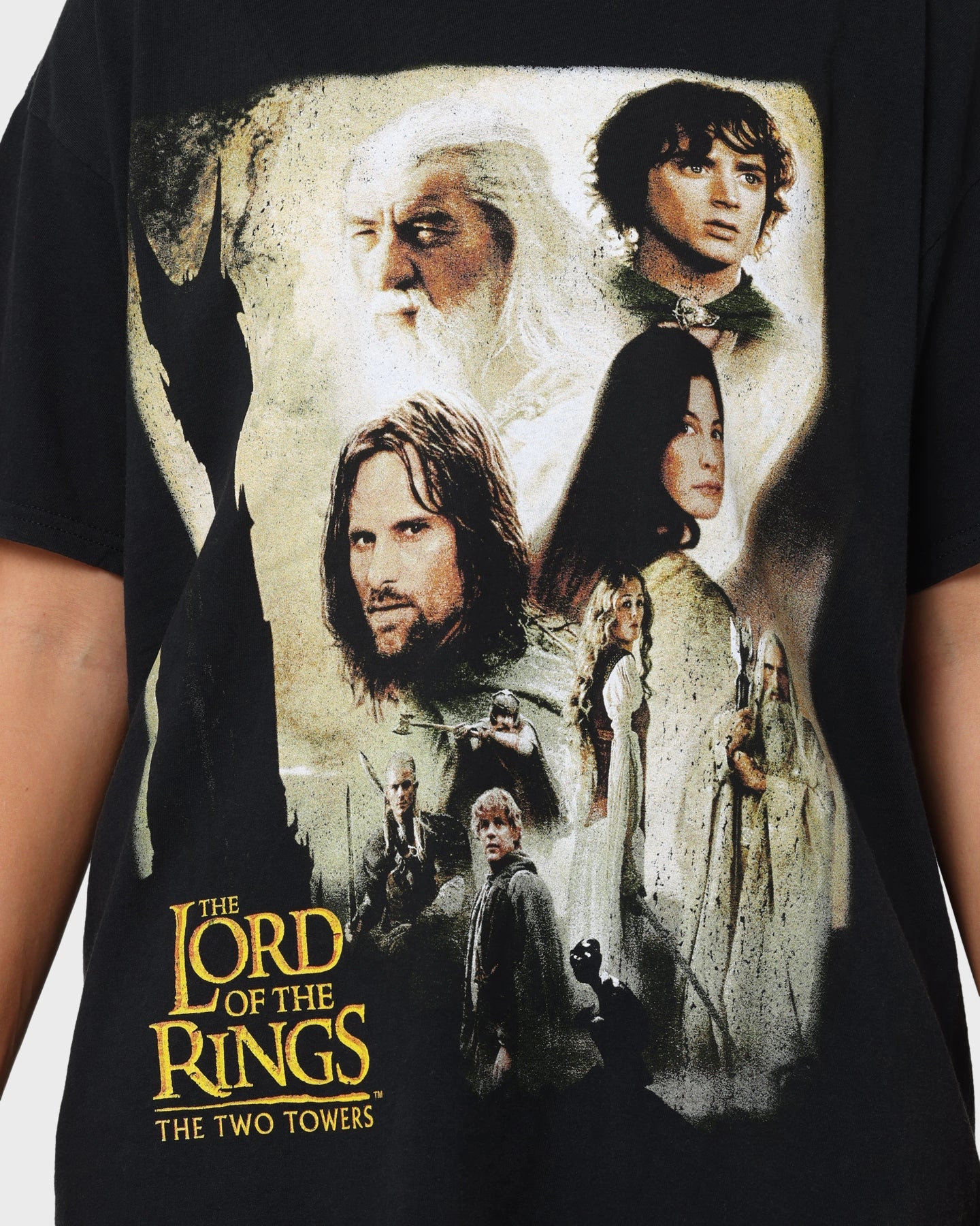 Light Design American Thrift X Lord Of The Rings The Two Towers Poster Vintage T-Shirt Washed Black