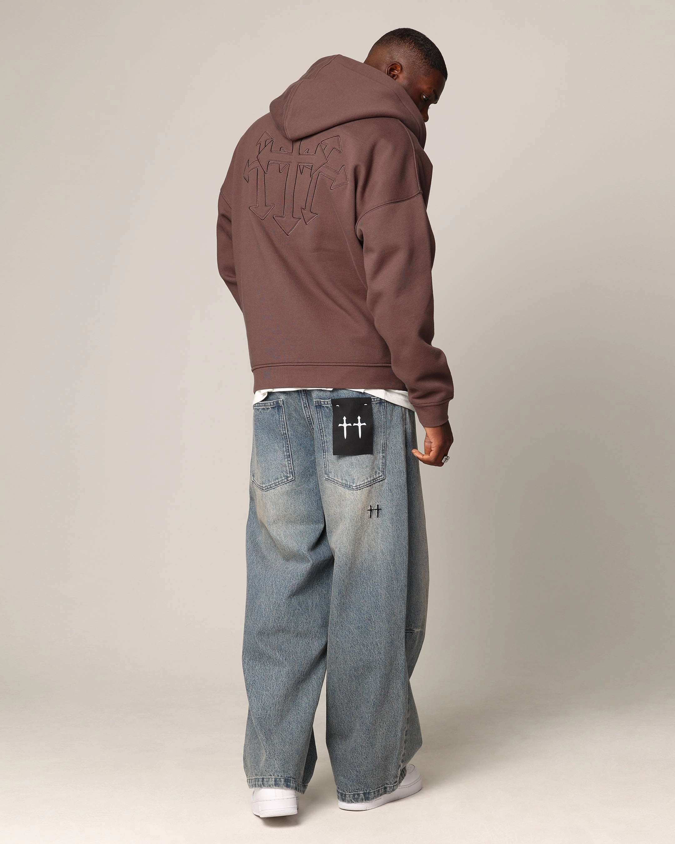 Button Saint Morta Sorrows Zip Hoodie Chocolate