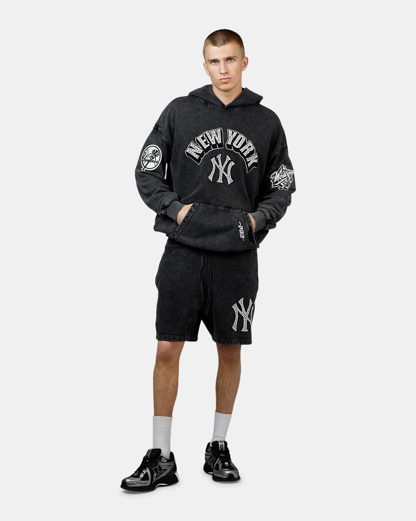 Pro Standard New York Yankees Raffia Hoodie Black Acidwash Quick Dry Technology