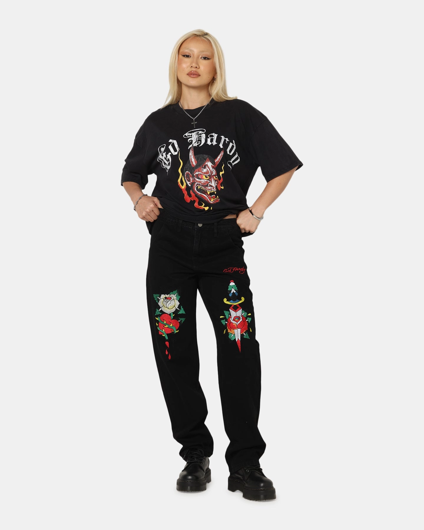 Common Outfit Neutral Look Ed Hardy Once Wounded Jeans Black