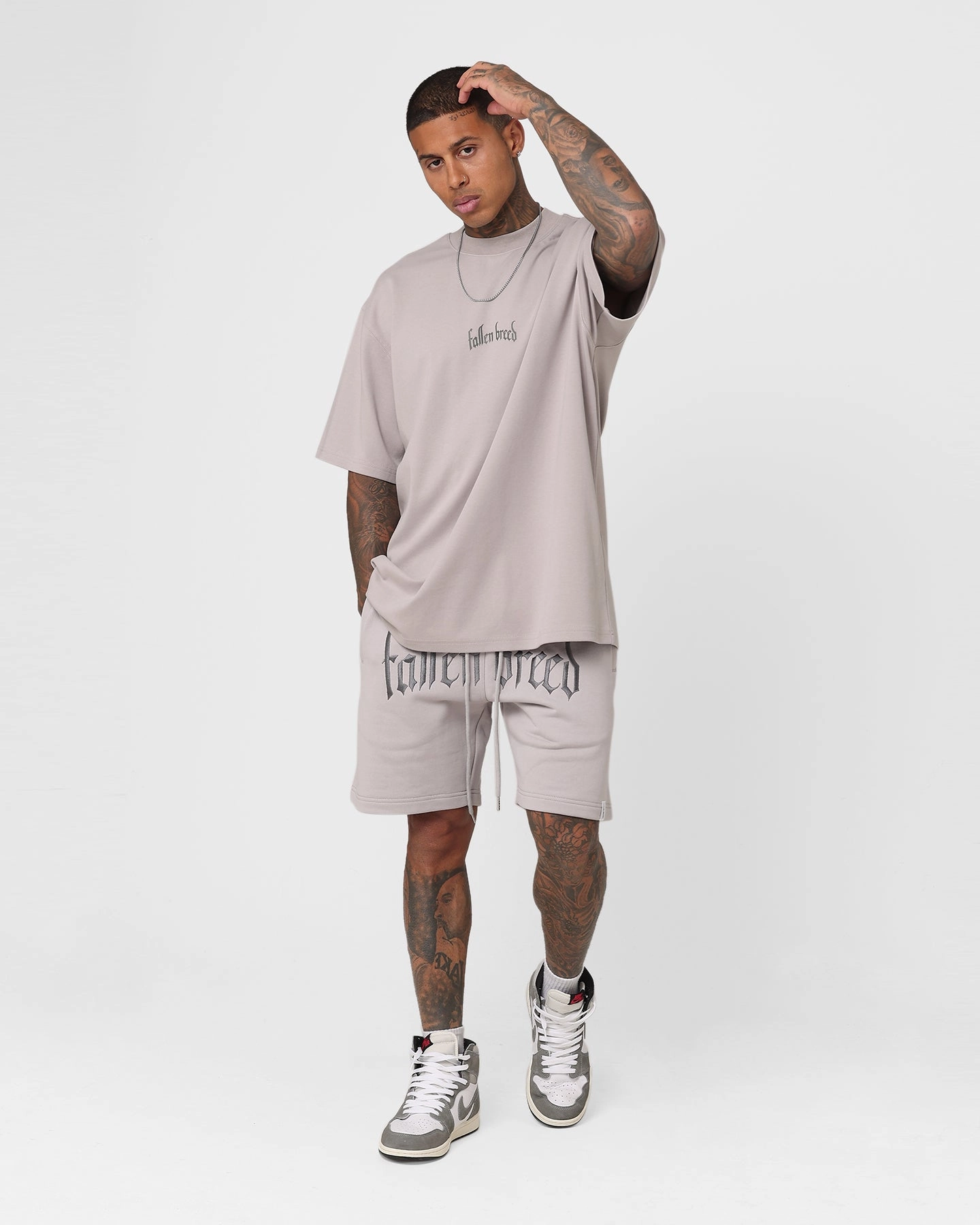 Tagless Labeling summer shorts Fallen Breed Logo Sweat Shorts Light Grey