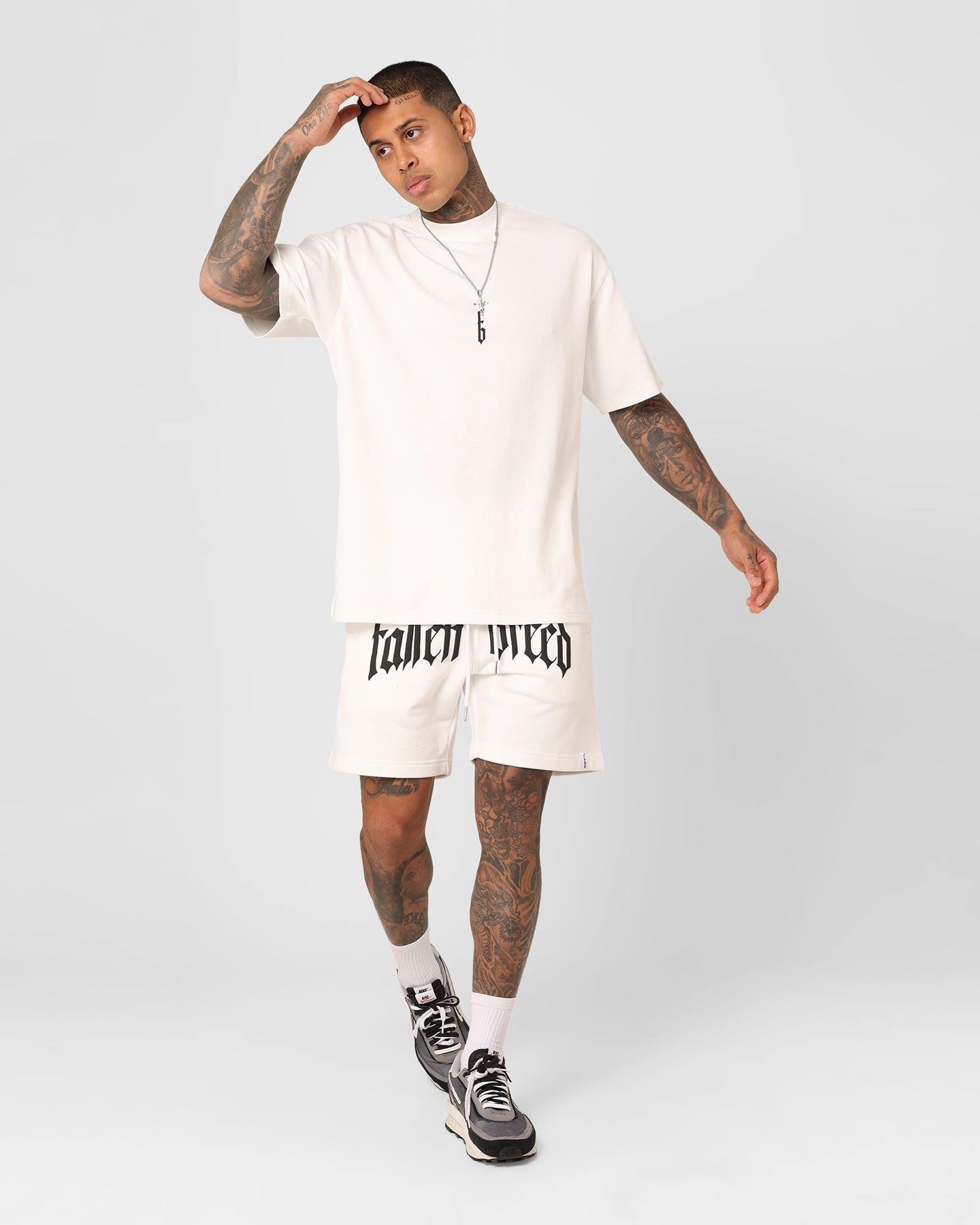 athletic clothing Smooth Texture Fallen Breed Puff Logo Zip Sweat Shorts White/Black