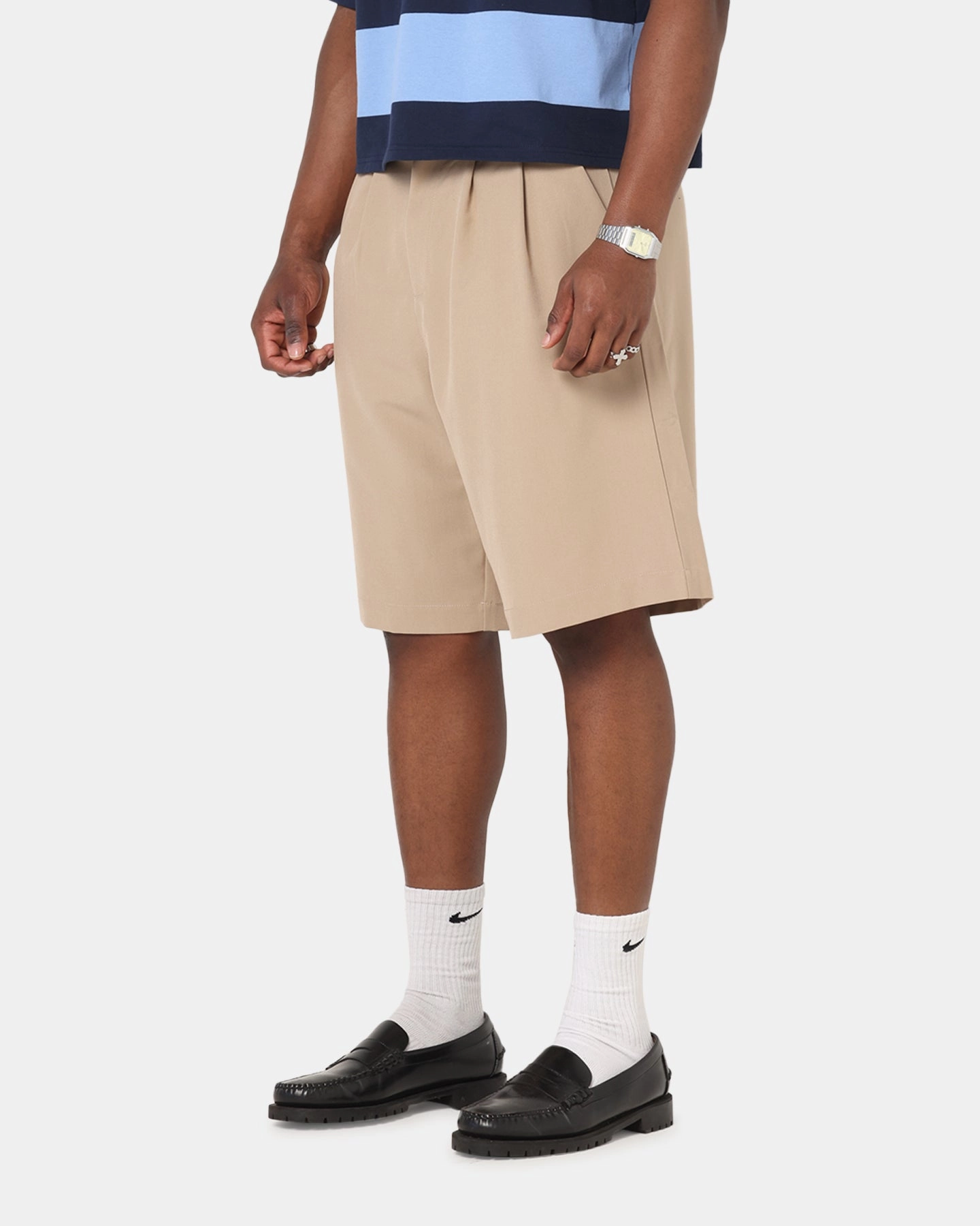 Minimal Look Durable Weave XXIII Baggy Pleated Shorts Tan