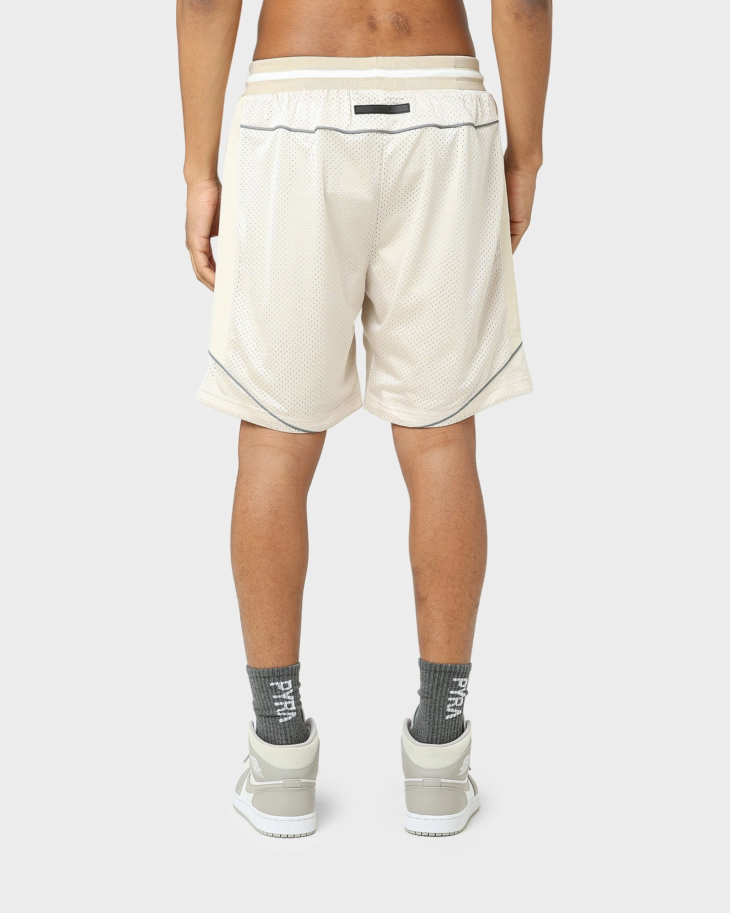 Versatile Piece Pyra Nero Mesh Shorts Chateau Grey